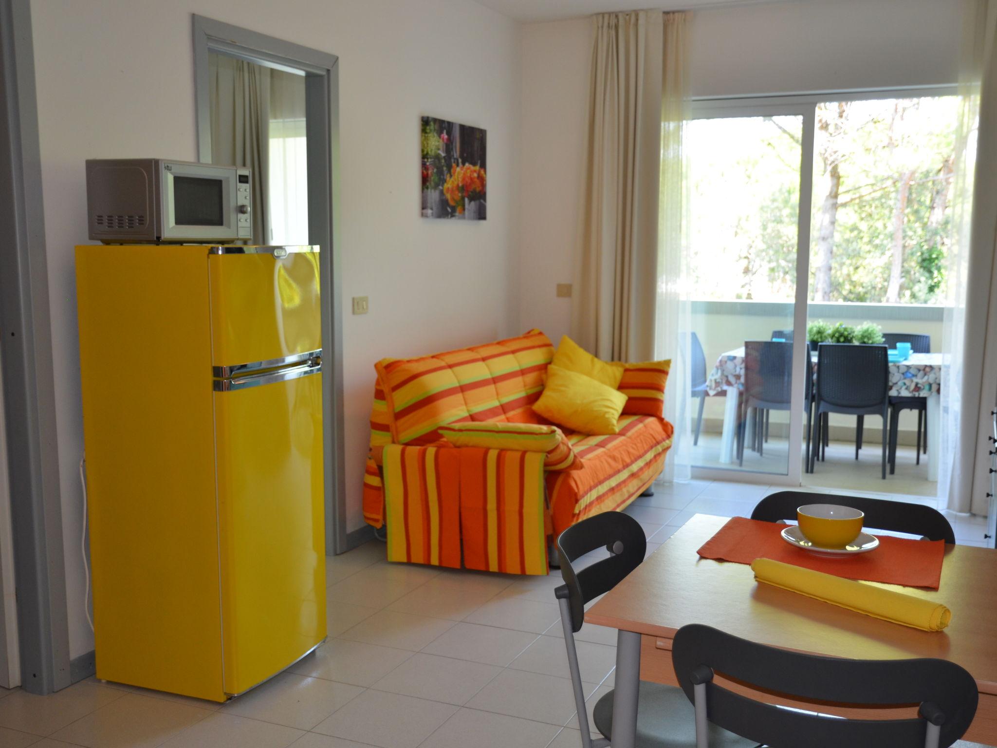 Foto 5 - Apartamento de 2 quartos em San Michele al Tagliamento com piscina e jardim