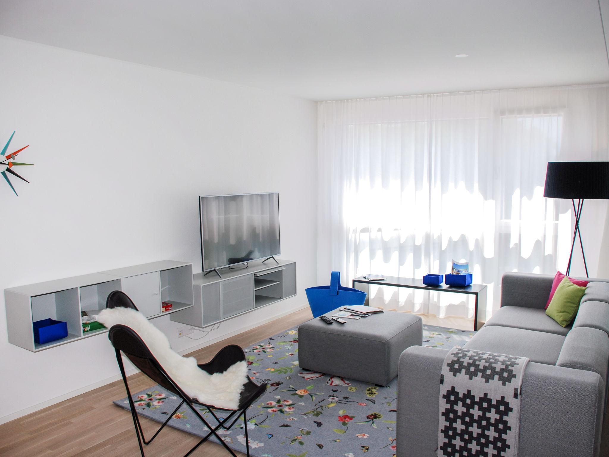 Photo 2 - 2 bedroom Apartment in Locarno with mountain view