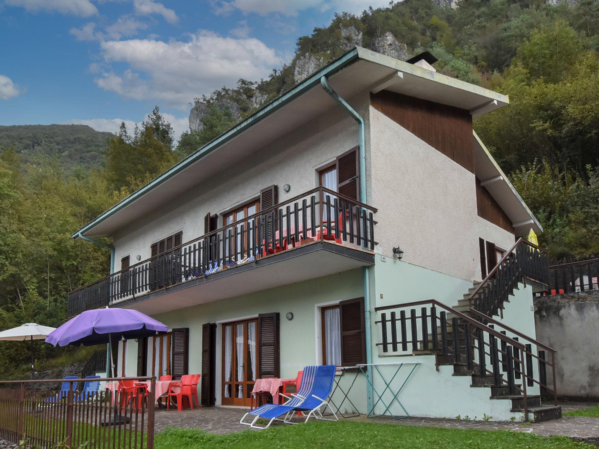Foto 1 - Casa de 5 habitaciones en Idro con terraza y vistas a la montaña