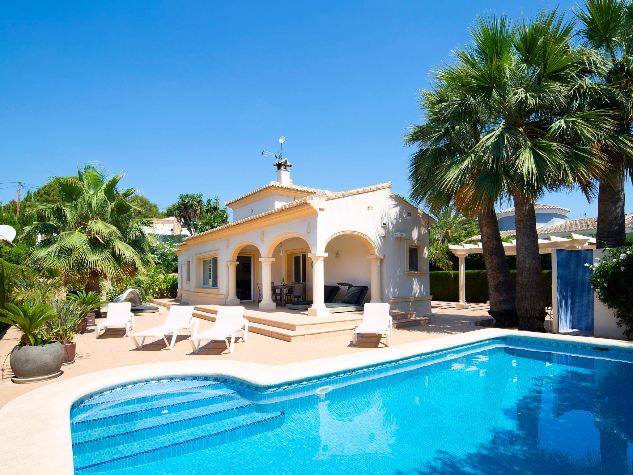 Foto 2 - Casa de 3 quartos em Calp com piscina privada e vistas do mar