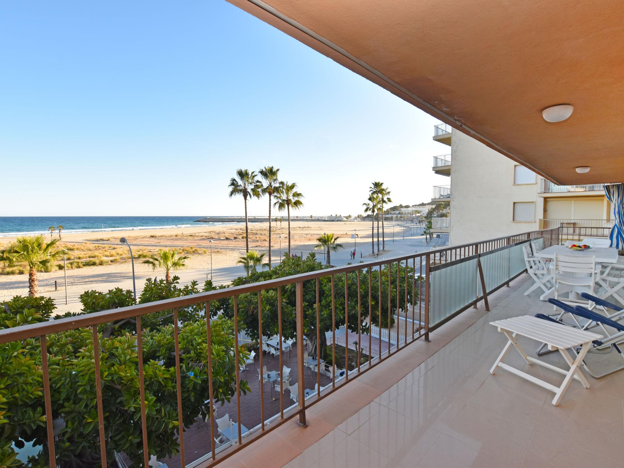 Photo 23 - Appartement de 4 chambres à Torredembarra avec terrasse et vues à la mer