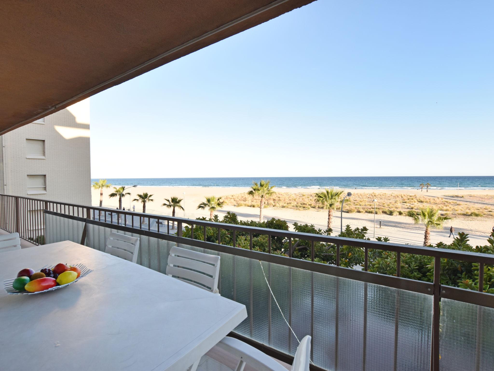 Foto 26 - Apartamento de 4 habitaciones en Torredembarra con terraza y vistas al mar