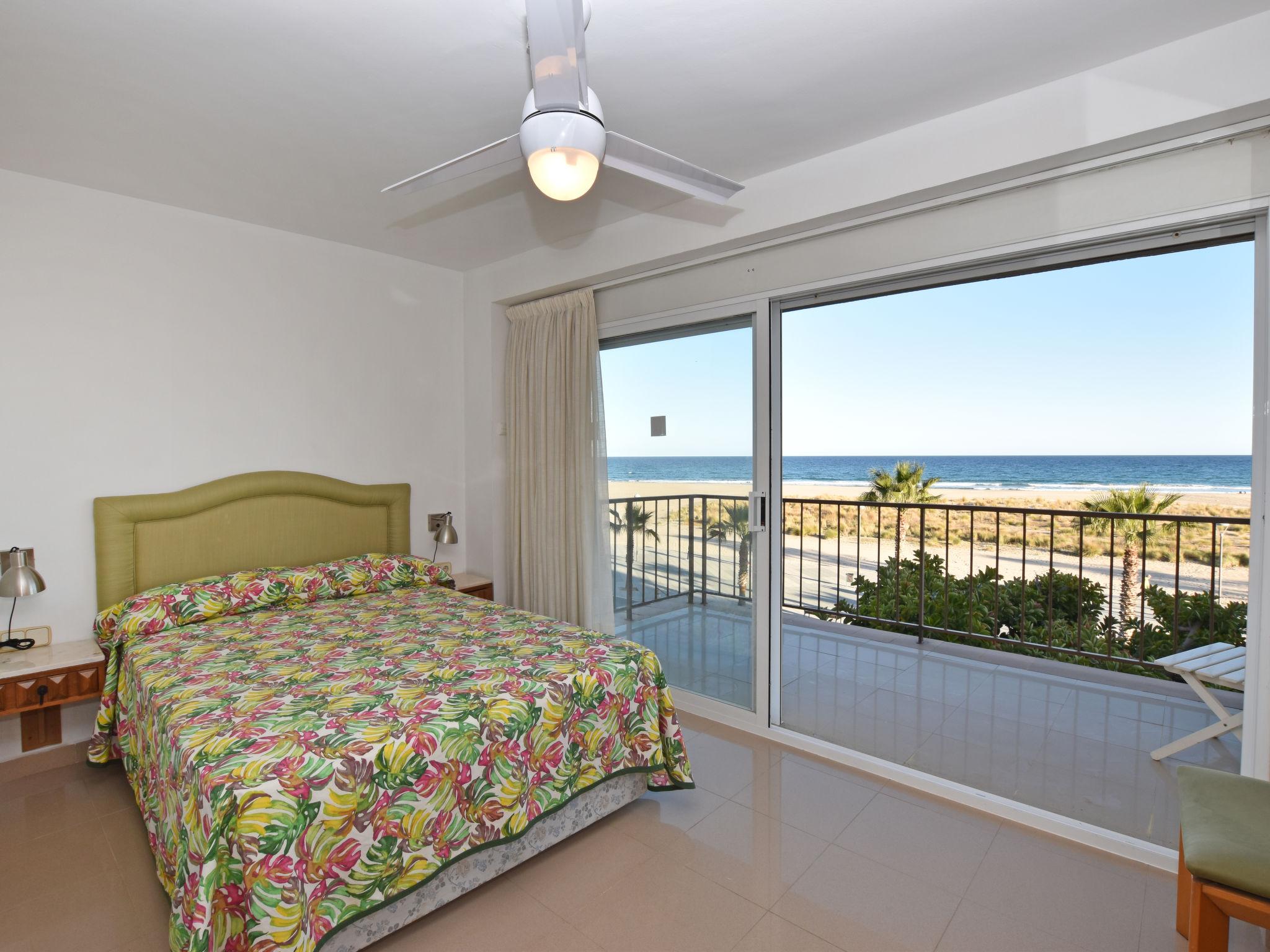 Foto 5 - Apartamento de 4 quartos em Torredembarra com terraço e vistas do mar