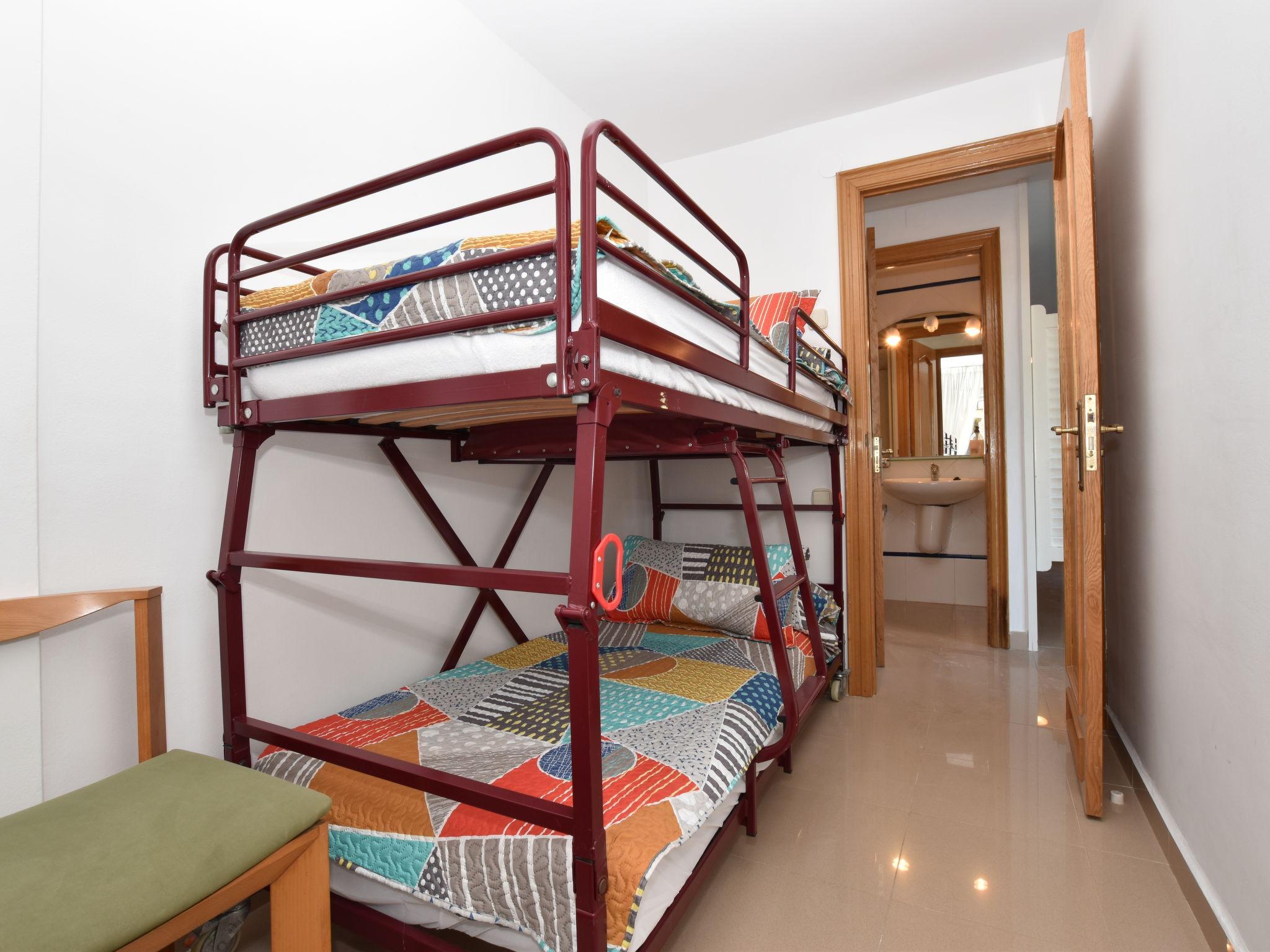 Foto 11 - Appartamento con 4 camere da letto a Torredembarra con terrazza e vista mare