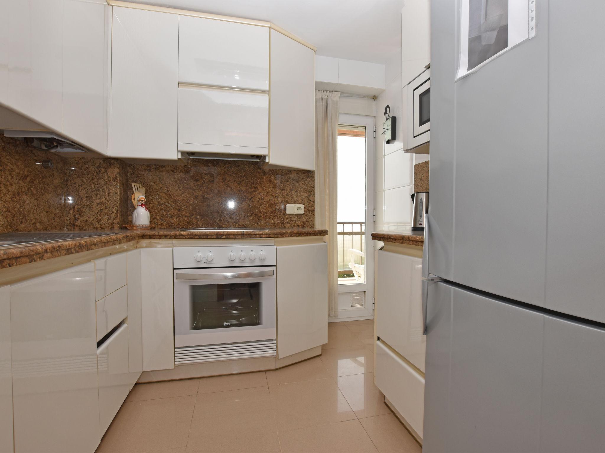 Photo 16 - 4 bedroom Apartment in Torredembarra with terrace