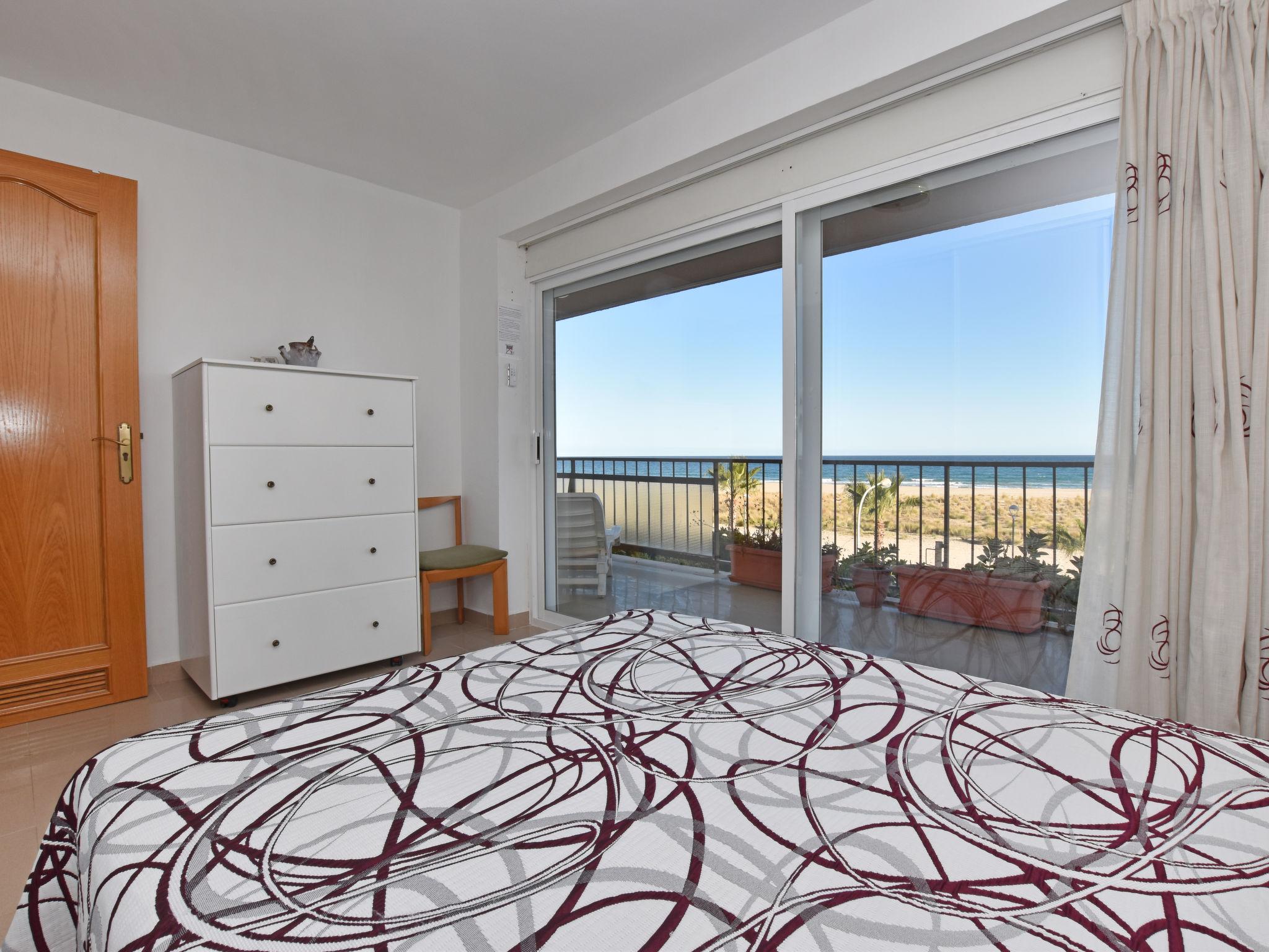 Photo 9 - Appartement de 4 chambres à Torredembarra avec terrasse et vues à la mer