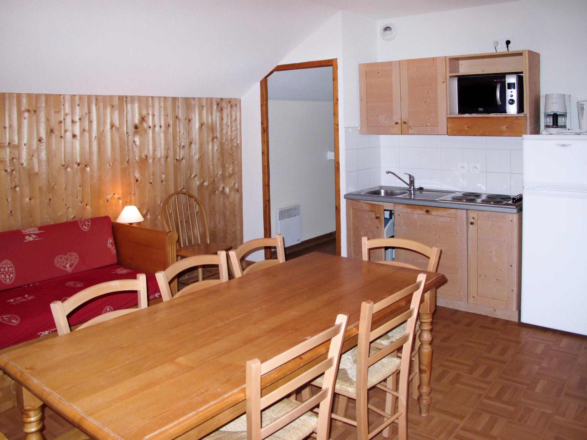 Photo 10 - 3 bedroom Apartment in Fontcouverte-la-Toussuire with swimming pool and mountain view