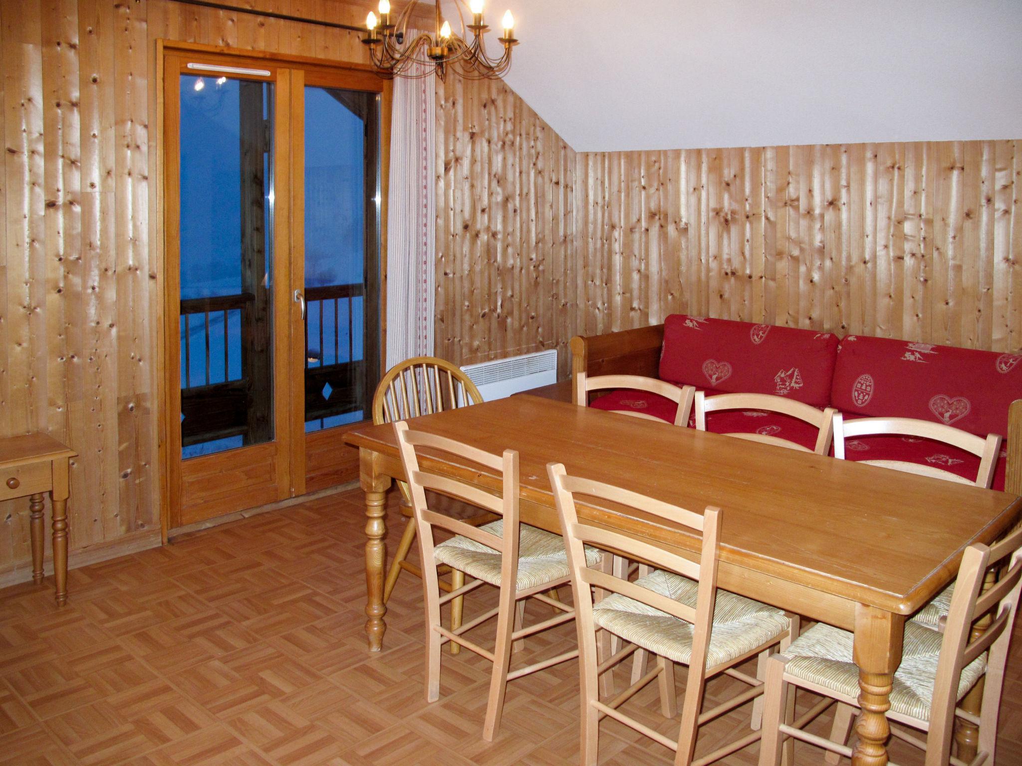 Photo 6 - 3 bedroom Apartment in Fontcouverte-la-Toussuire with swimming pool and garden