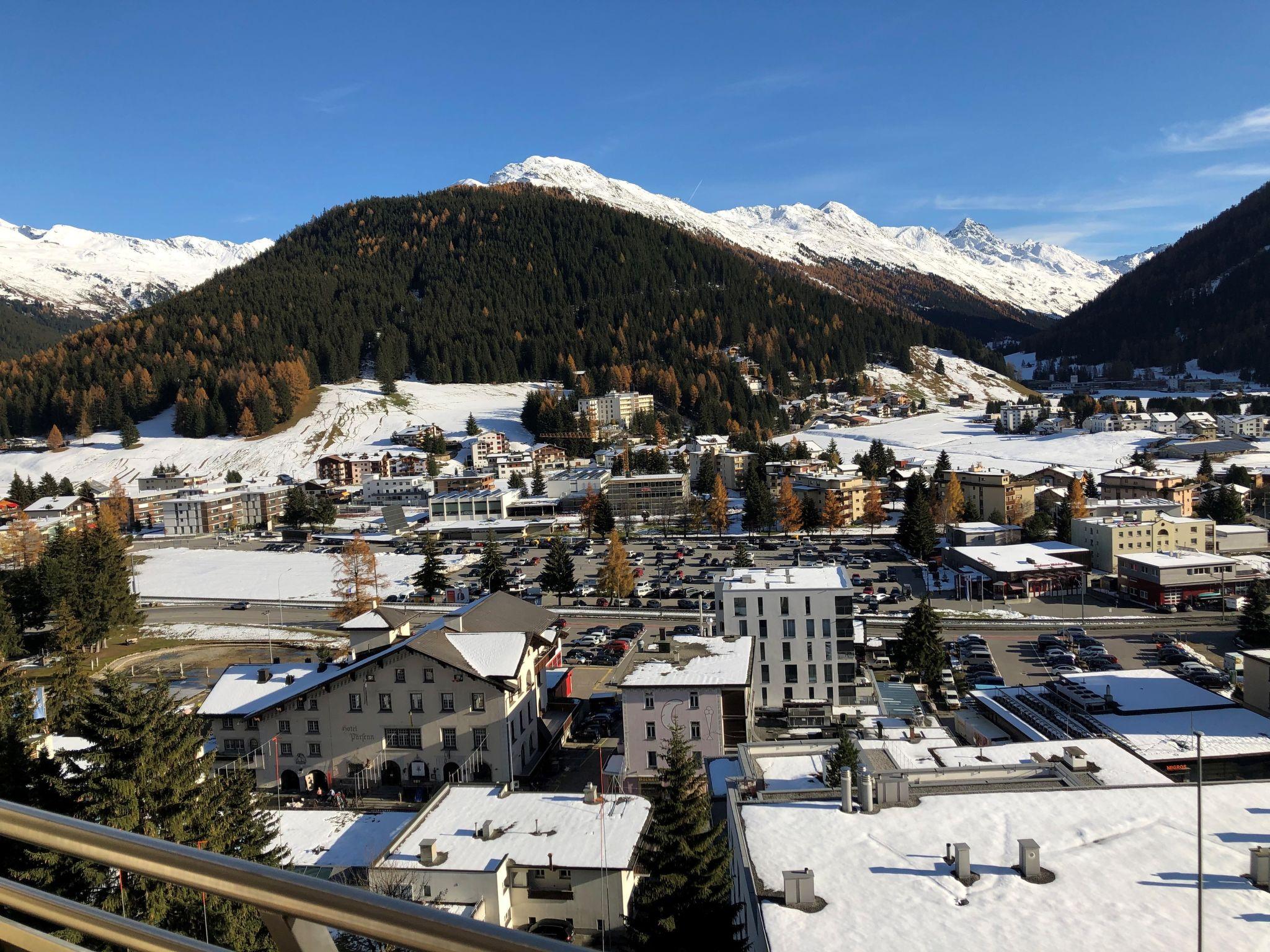 Foto 9 - Apartamento de 1 habitación en Davos con piscina y vistas a la montaña