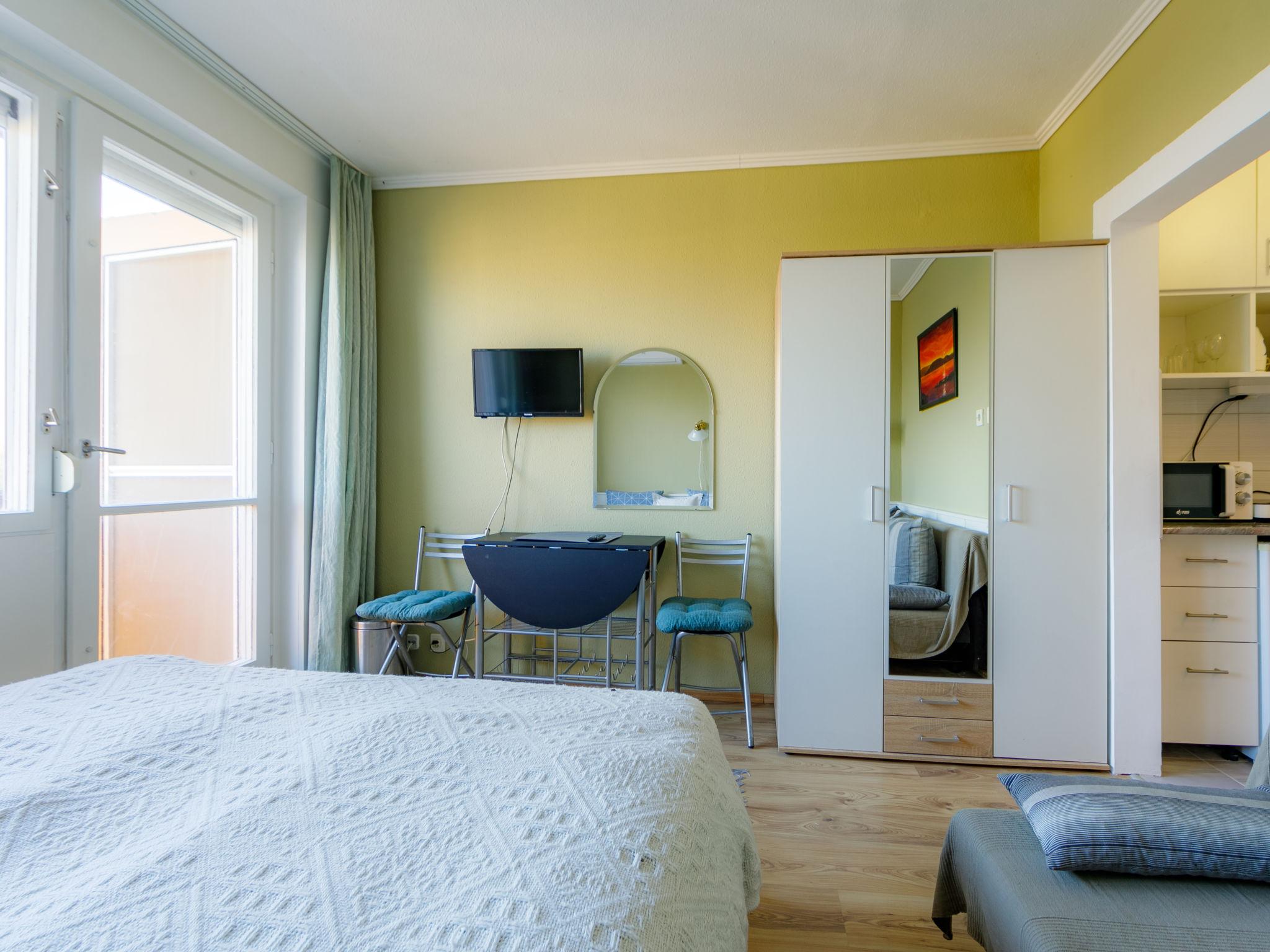 Foto 7 - Apartment mit 1 Schlafzimmer in Siófok mit garten und blick auf die berge