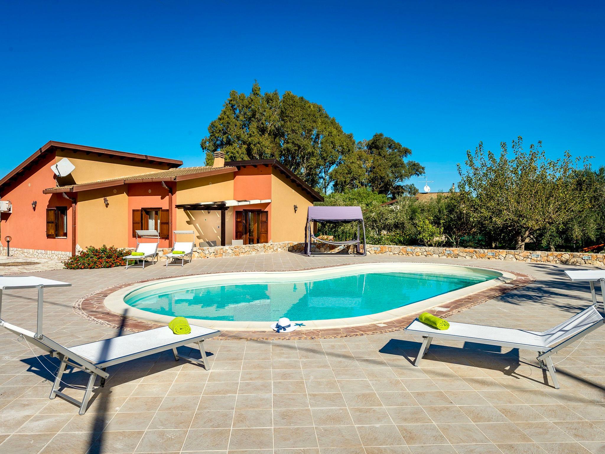 Photo 18 - Maison de 3 chambres à Castellammare del Golfo avec piscine privée et vues à la mer