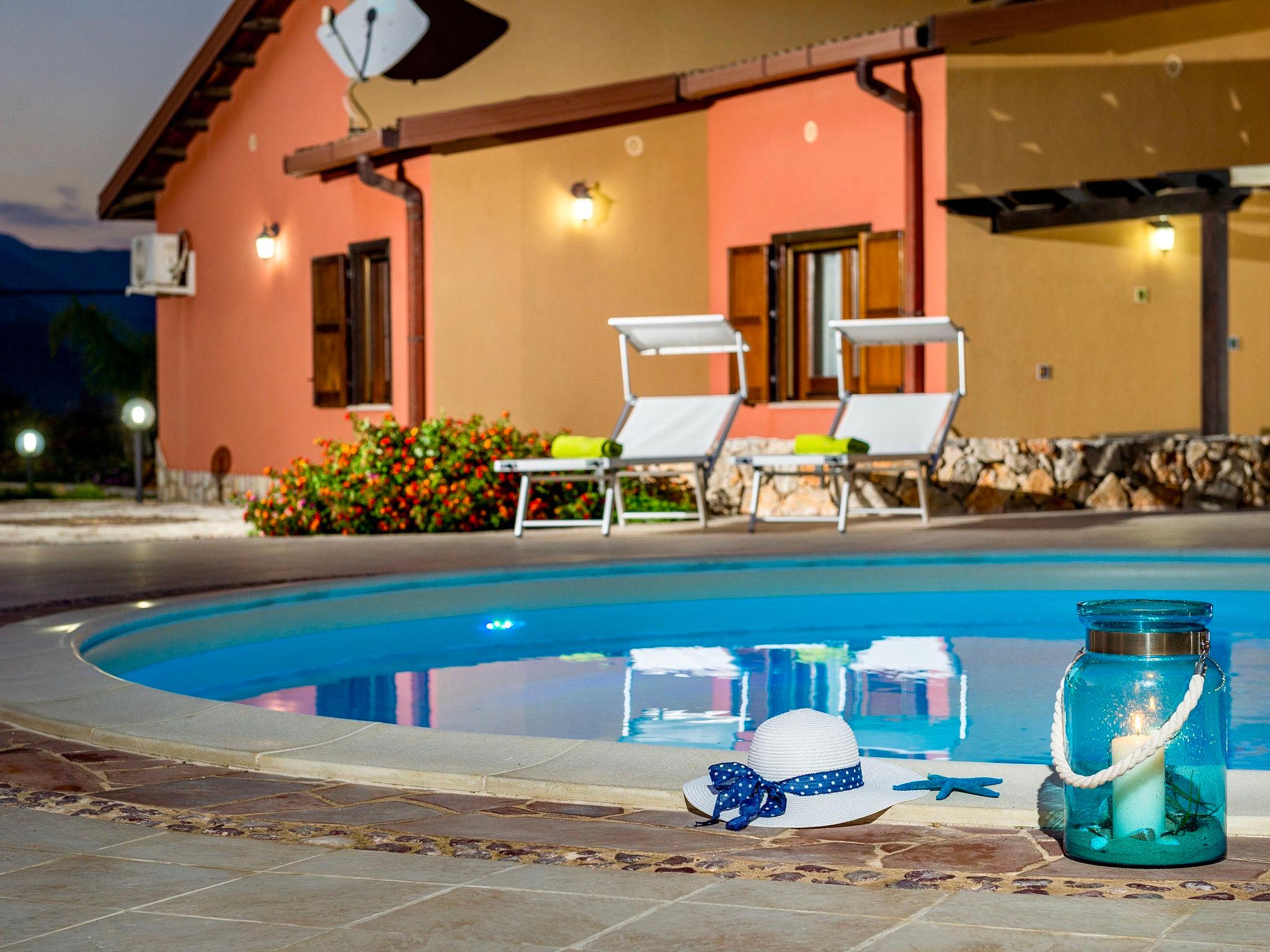 Photo 20 - Maison de 3 chambres à Castellammare del Golfo avec piscine privée et vues à la mer