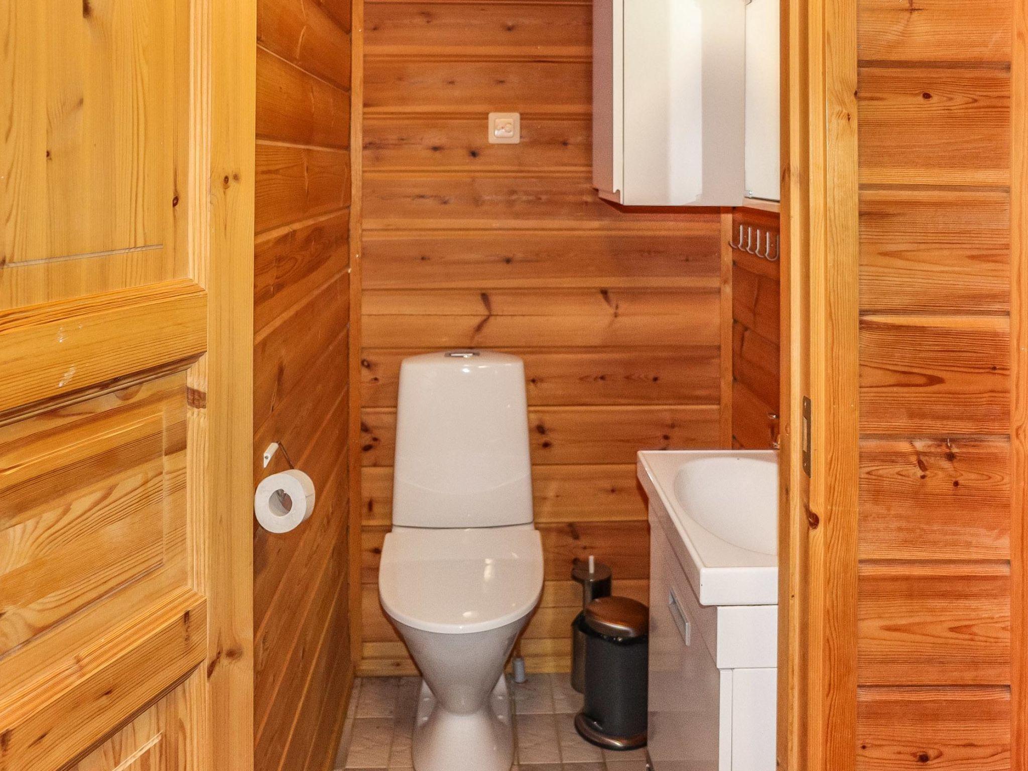 Foto 14 - Casa de 1 habitación en Puolanka con sauna y vistas a la montaña