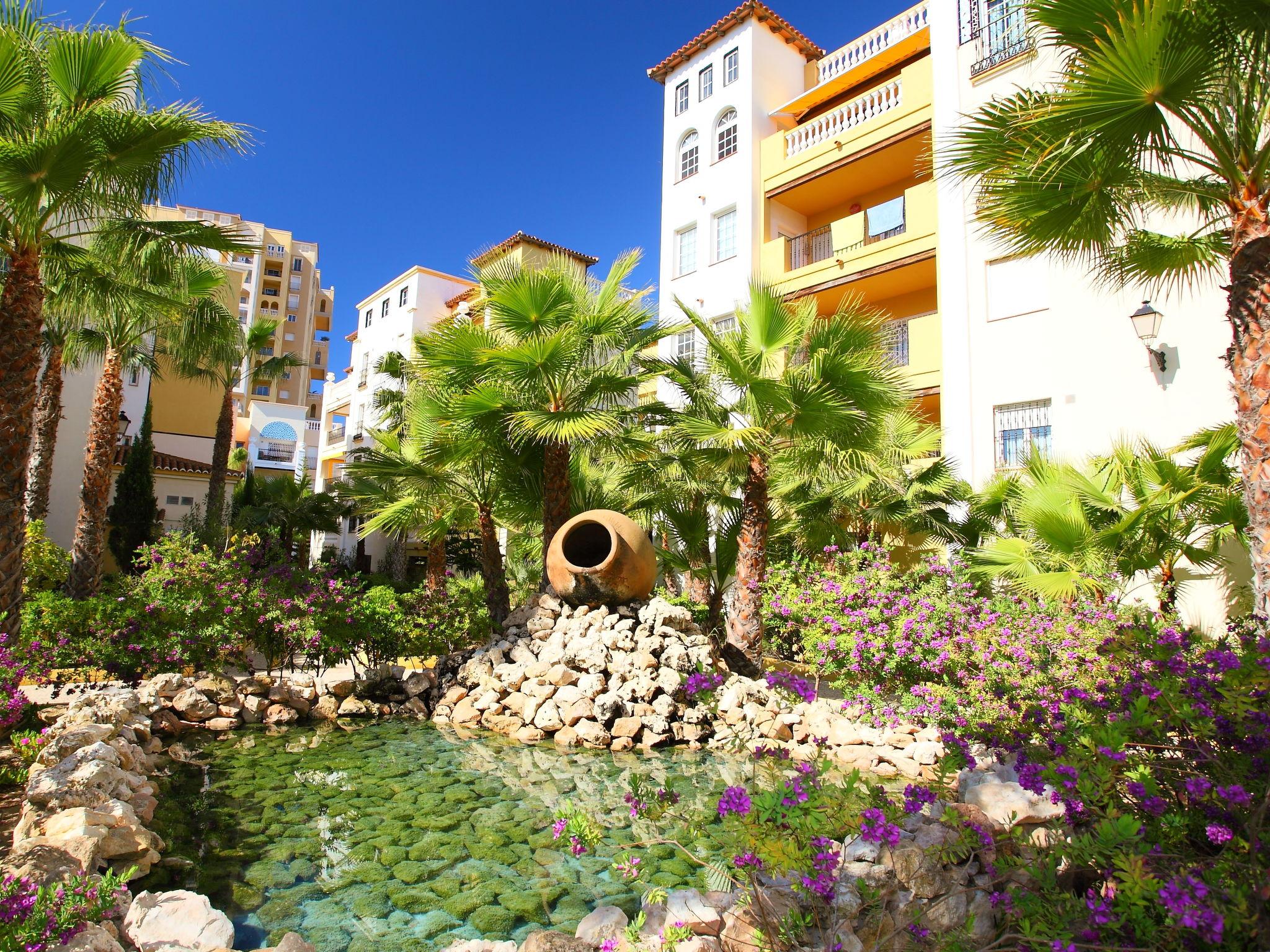 Foto 1 - Apartamento de 2 habitaciones en Torrevieja con jardín y vistas al mar