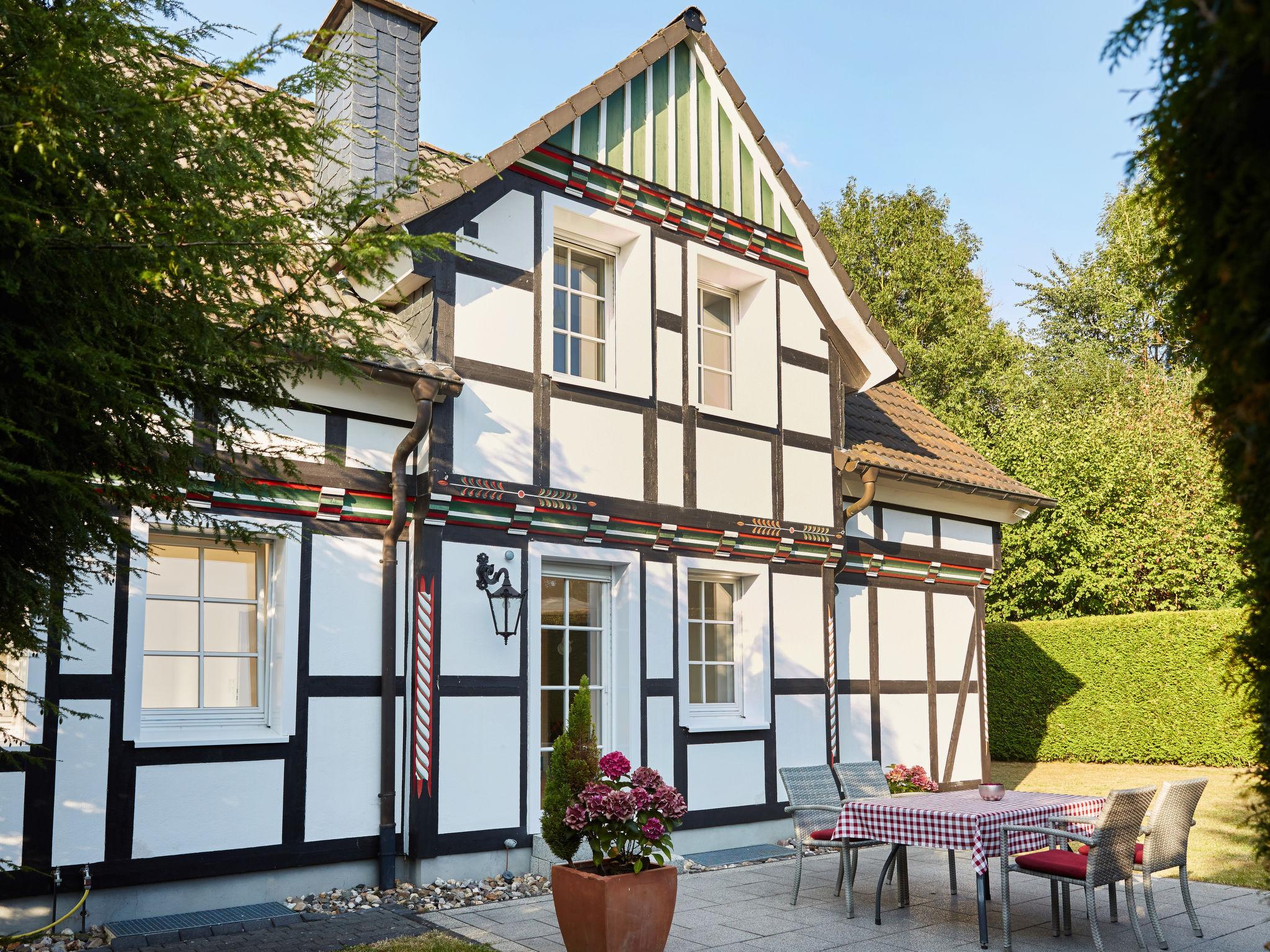 Photo 1 - Maison de 3 chambres à Attendorn avec jardin et terrasse