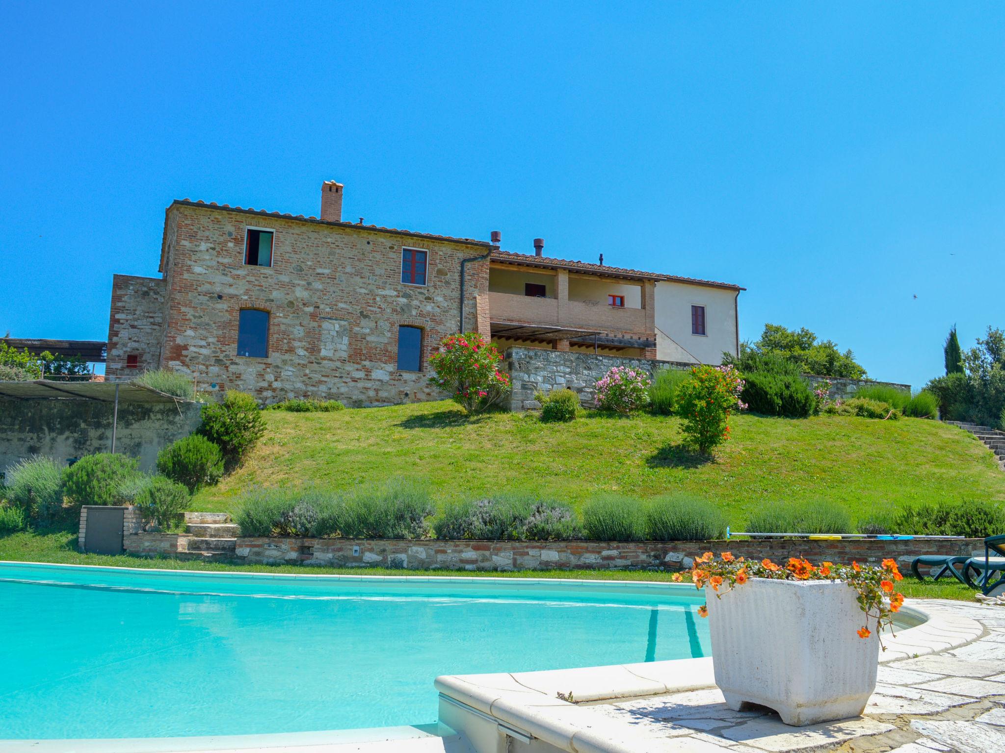 Photo 1 - Appartement de 3 chambres à Asciano avec piscine et jardin