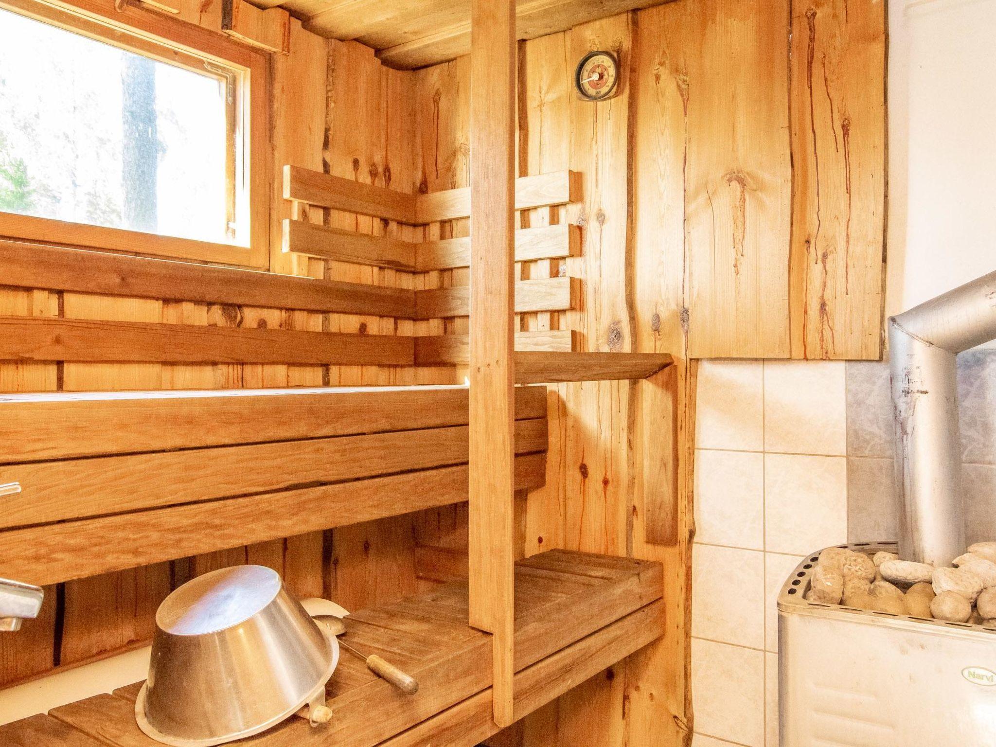 Foto 35 - Casa con 5 camere da letto a Pertunmaa con sauna