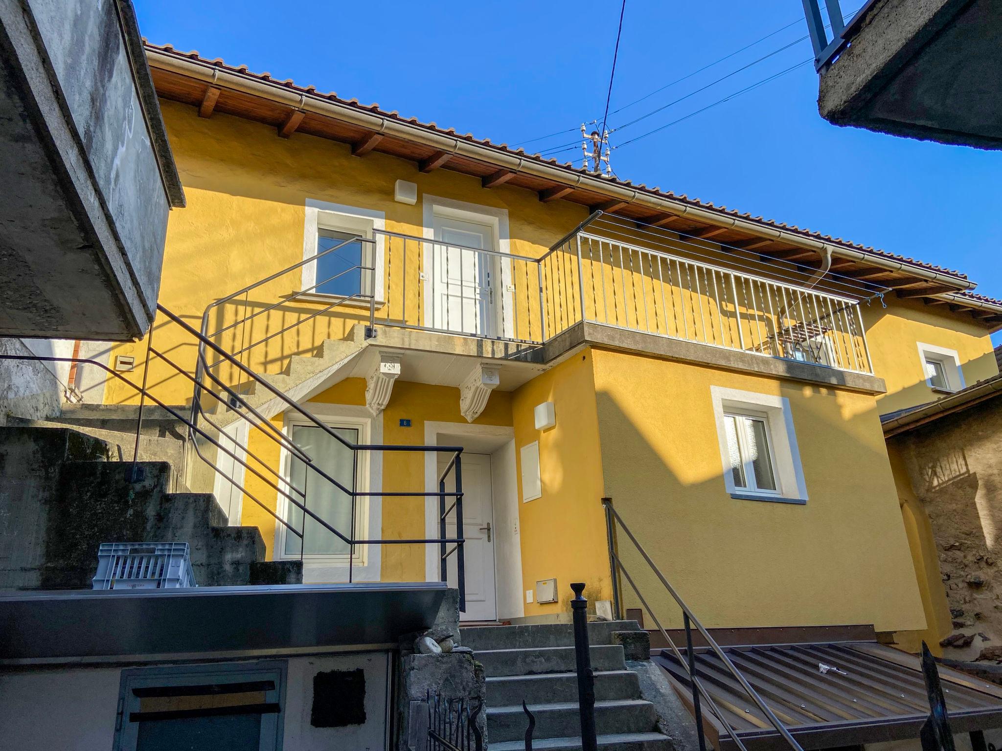 Foto 1 - Apartamento de 1 habitación en Ronco sopra Ascona con vistas a la montaña