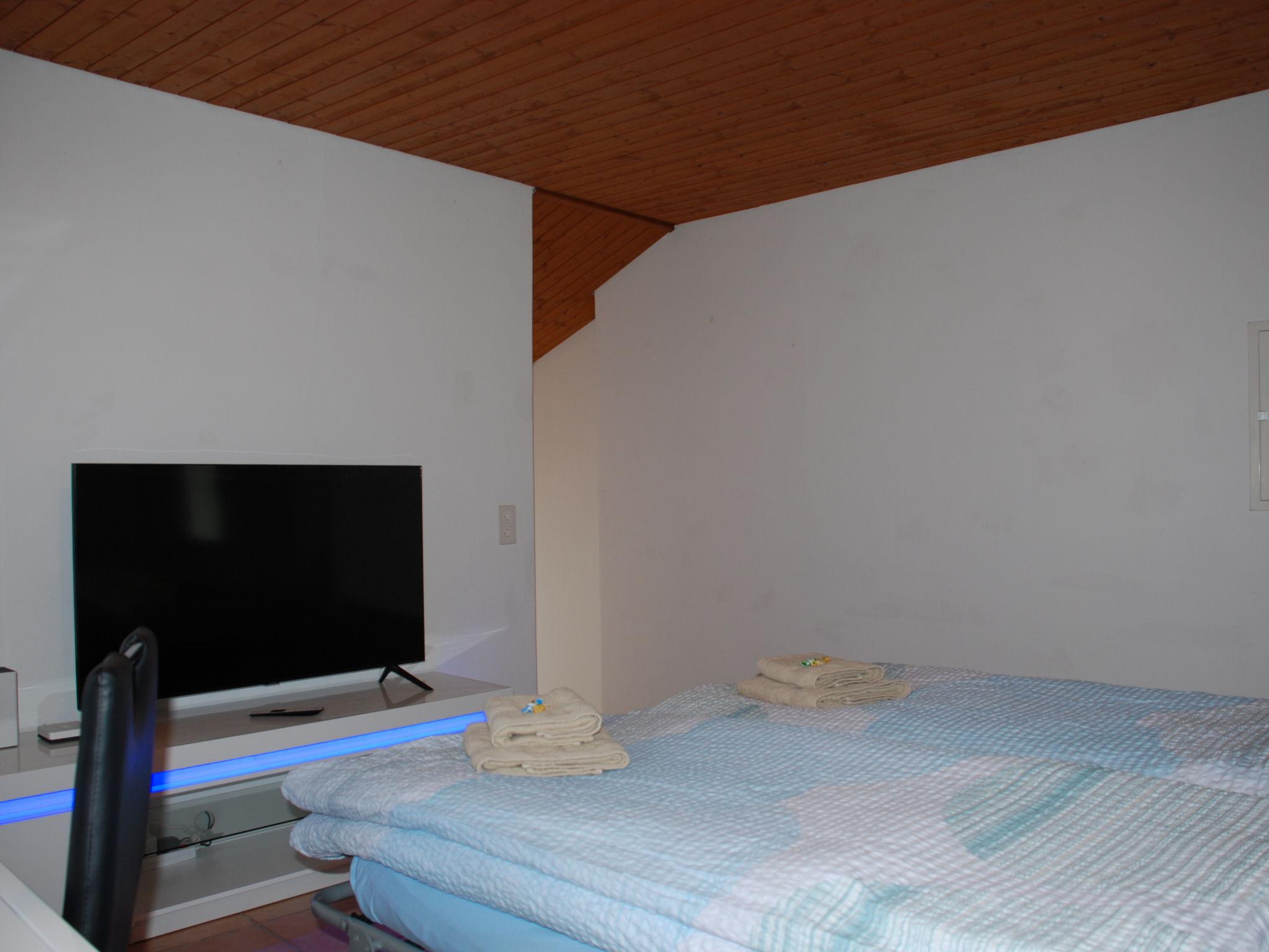 Photo 14 - Appartement de 1 chambre à Ronco sopra Ascona avec vues sur la montagne