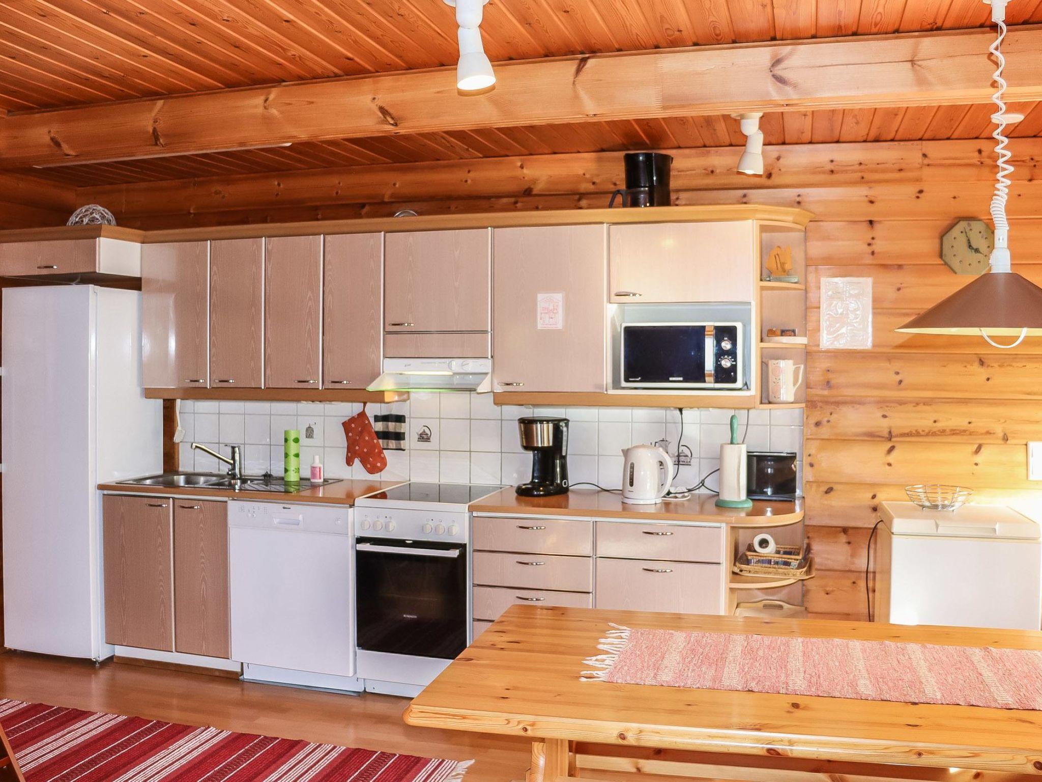 Foto 3 - Casa de 2 habitaciones en Hyrynsalmi con sauna