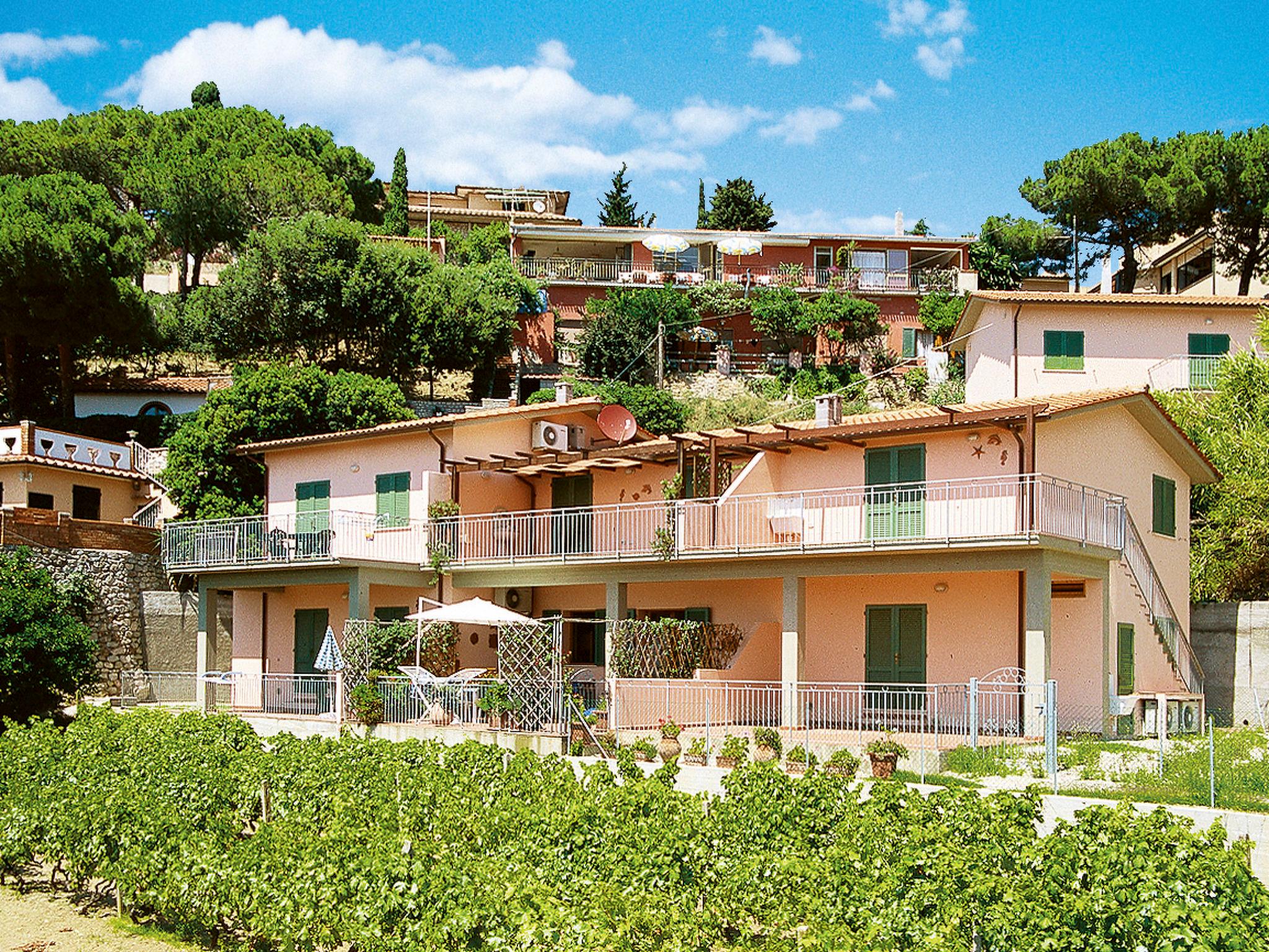 Foto 2 - Appartamento con 1 camera da letto a Capoliveri con terrazza e vista mare