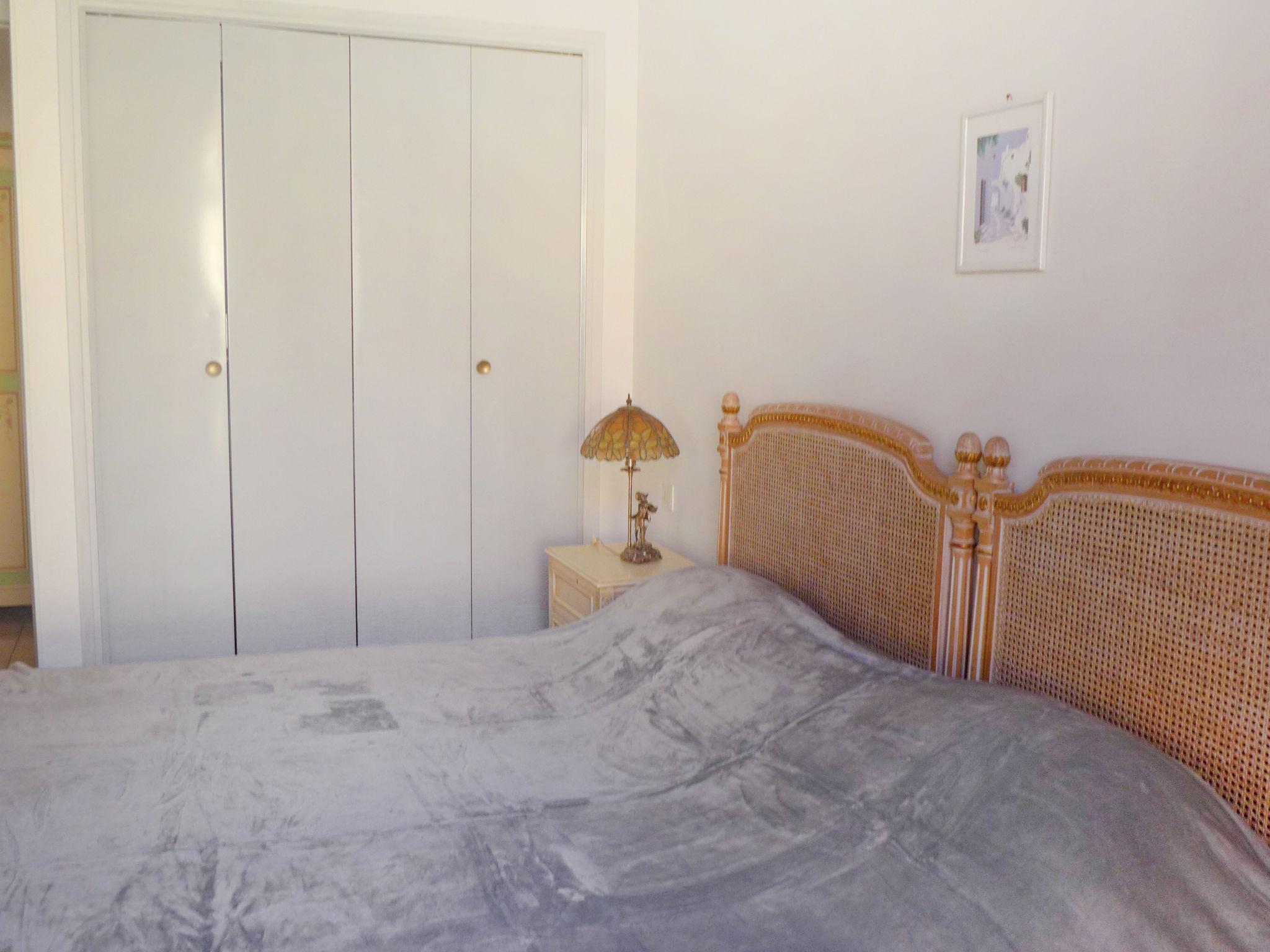 Foto 9 - Appartamento con 1 camera da letto a Nizza con vista mare