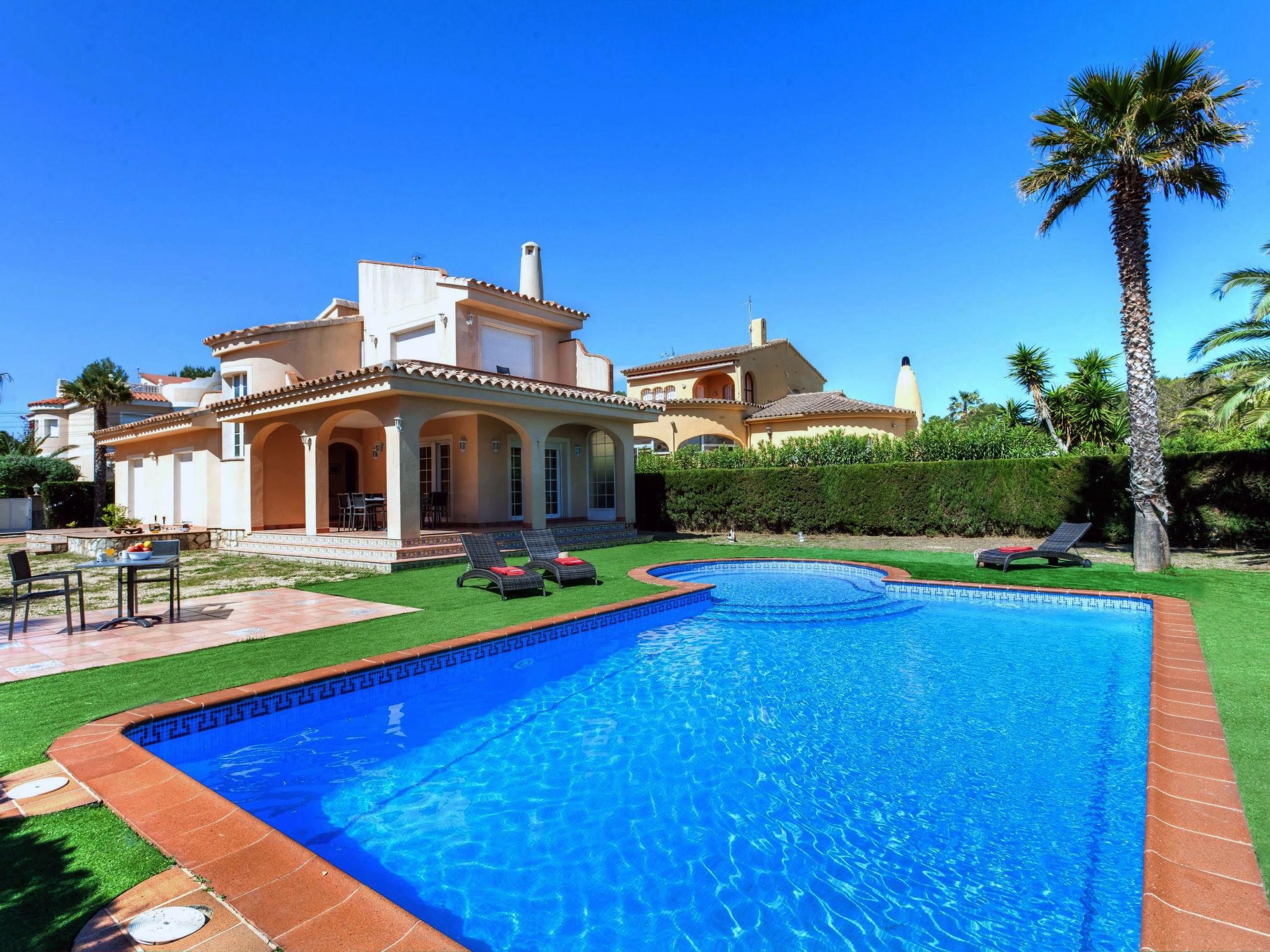 Foto 10 - Casa de 3 habitaciones en l'Ametlla de Mar con piscina privada y vistas al mar