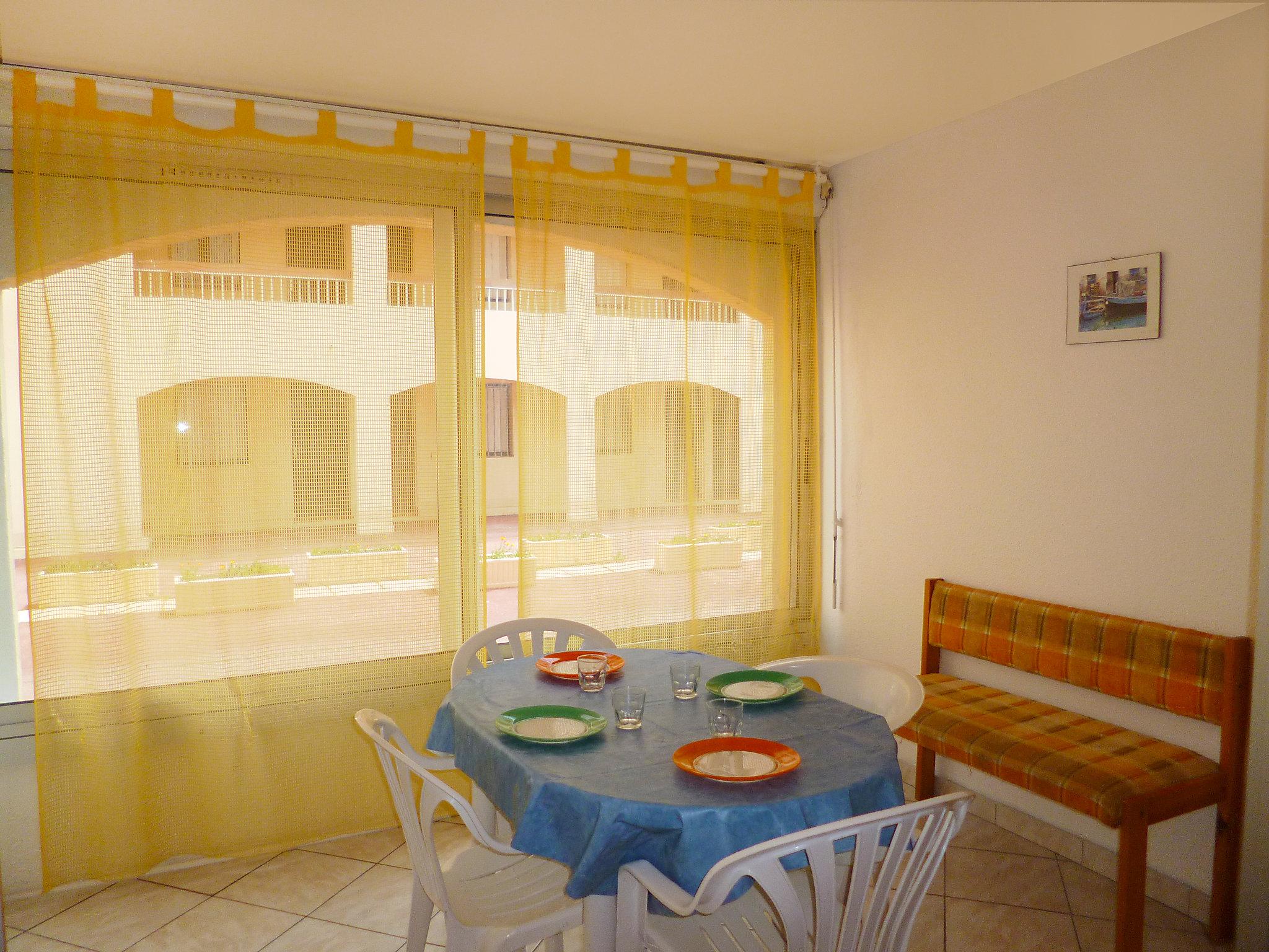 Photo 3 - 1 bedroom Apartment in Leucate with swimming pool and sea view