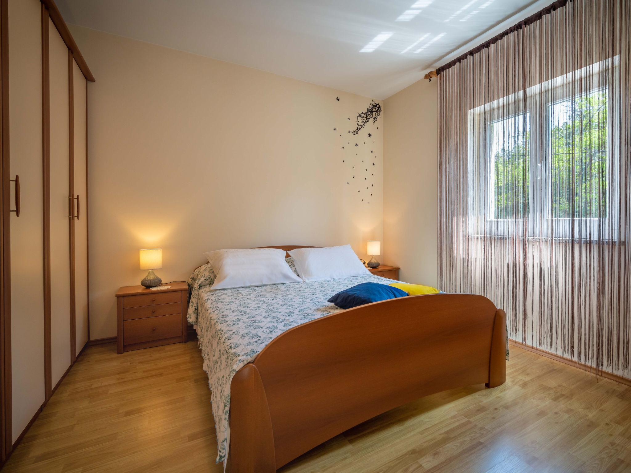 Foto 19 - Appartamento con 3 camere da letto a Matulji con terrazza