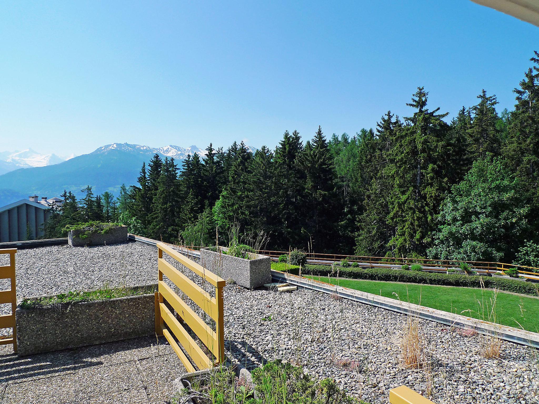 Foto 31 - Apartamento de 3 quartos em Crans-Montana com piscina e vista para a montanha