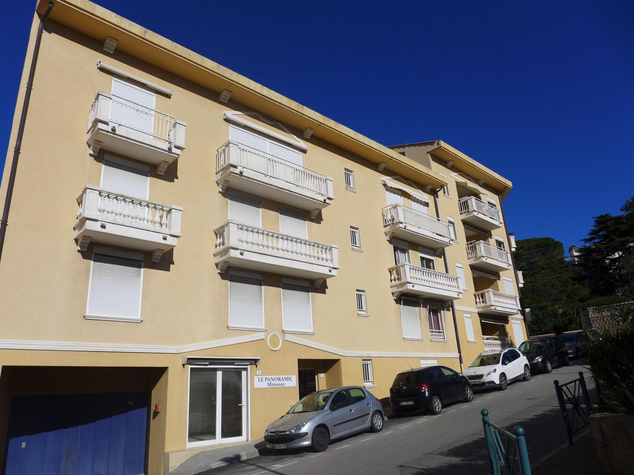Foto 13 - Apartamento de 2 habitaciones en Sainte-Maxime con vistas al mar