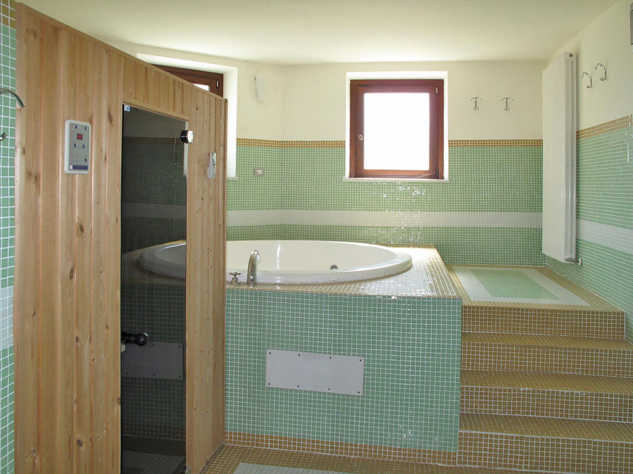 Foto 21 - Casa con 4 camere da letto a Sarezzano con piscina privata e giardino