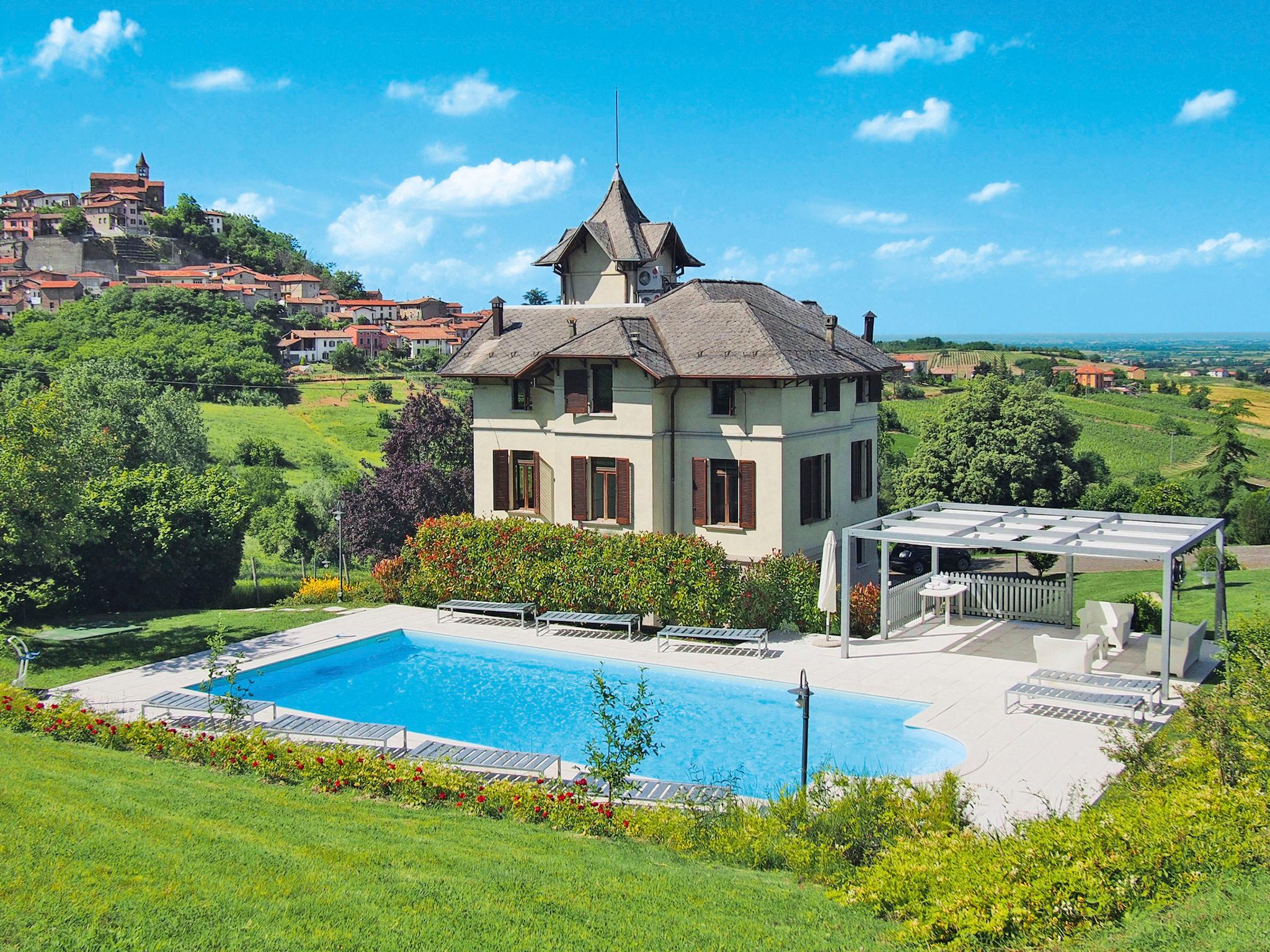 Foto 1 - Casa con 4 camere da letto a Sarezzano con piscina privata e giardino