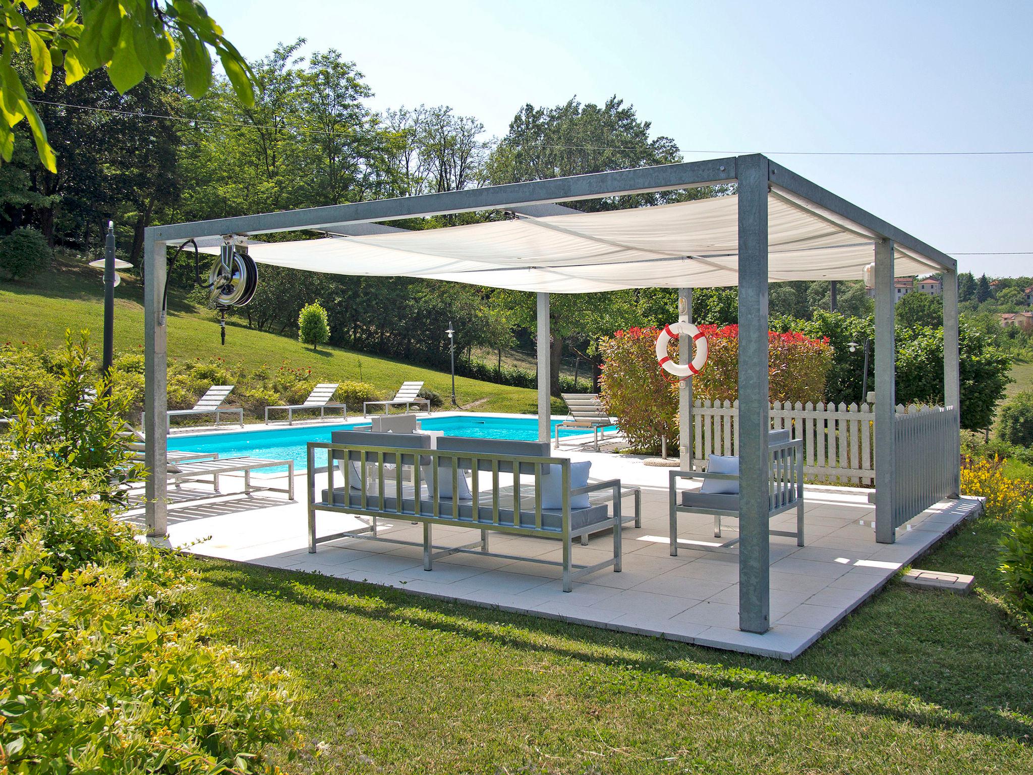 Photo 3 - Maison de 4 chambres à Sarezzano avec piscine privée et jardin