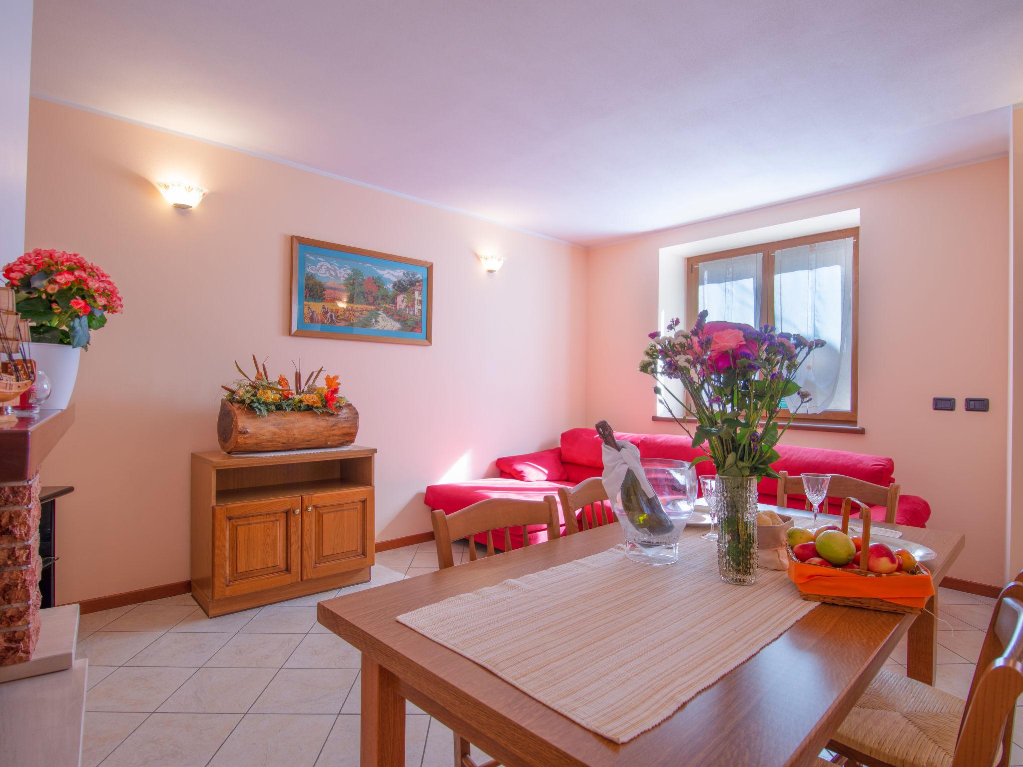 Photo 1 - 1 bedroom Apartment in Vercana with garden and mountain view