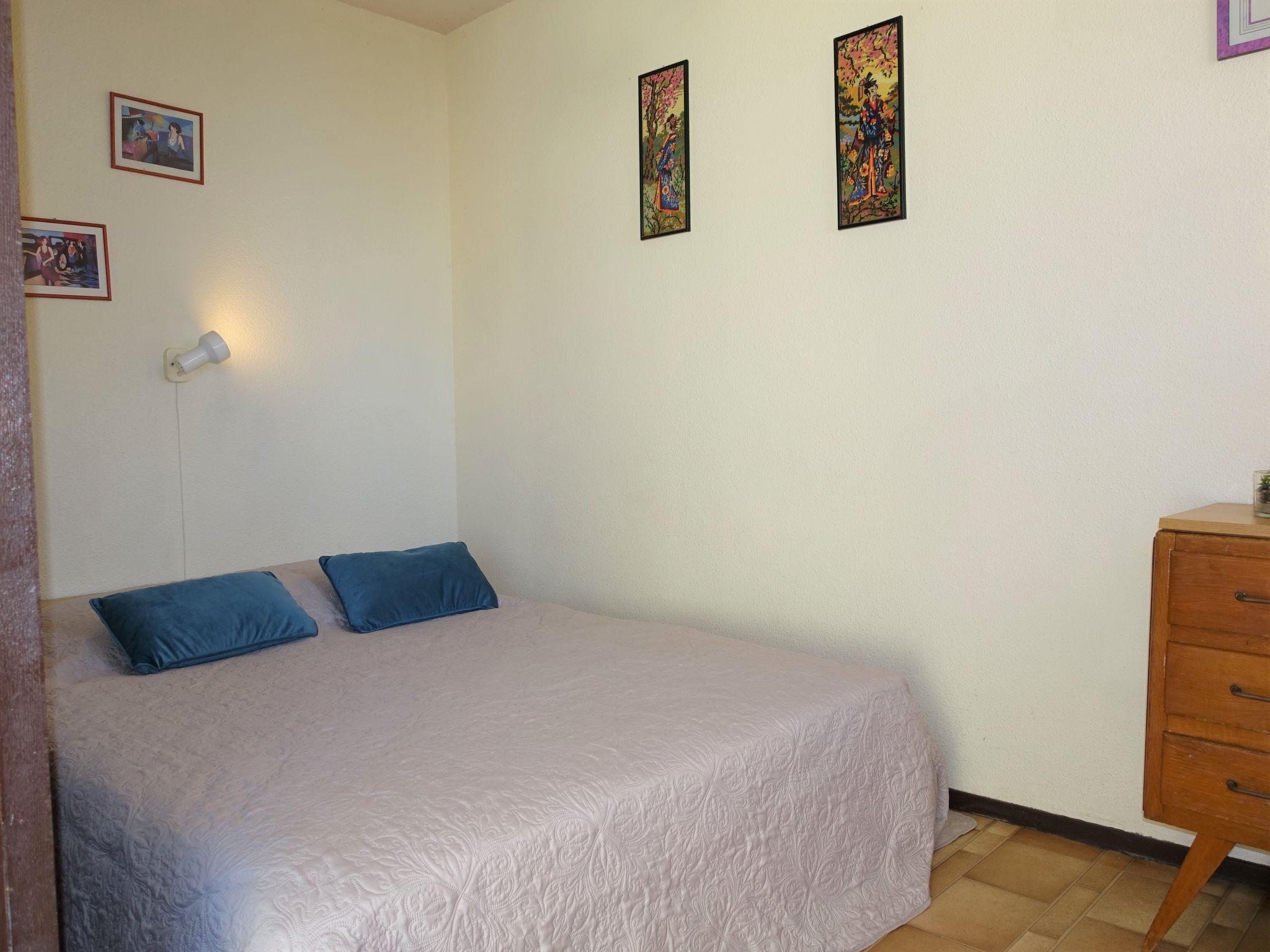 Foto 4 - Appartamento con 1 camera da letto a Gruissan con vista mare
