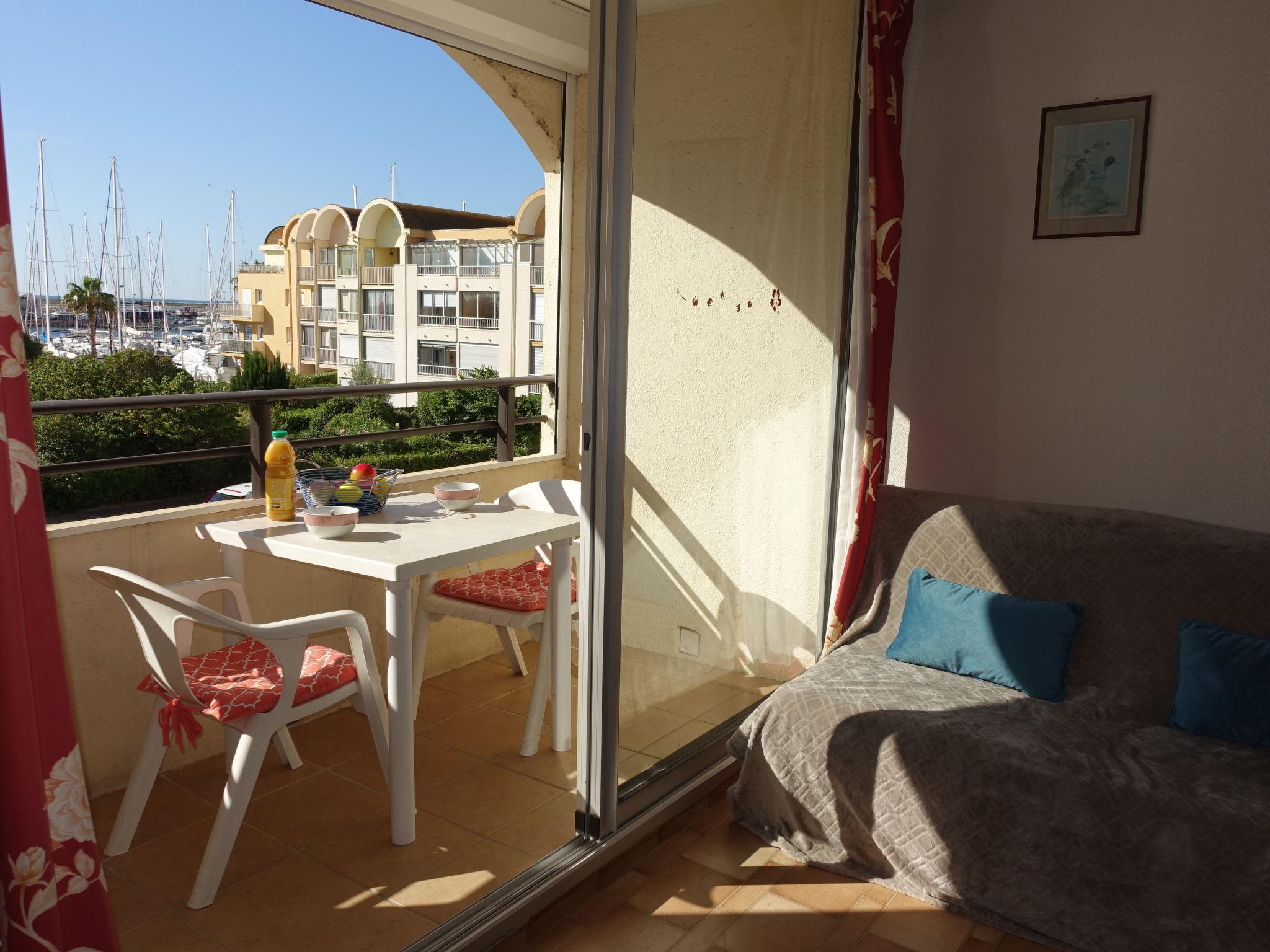 Photo 13 - 1 bedroom Apartment in Gruissan with sea view