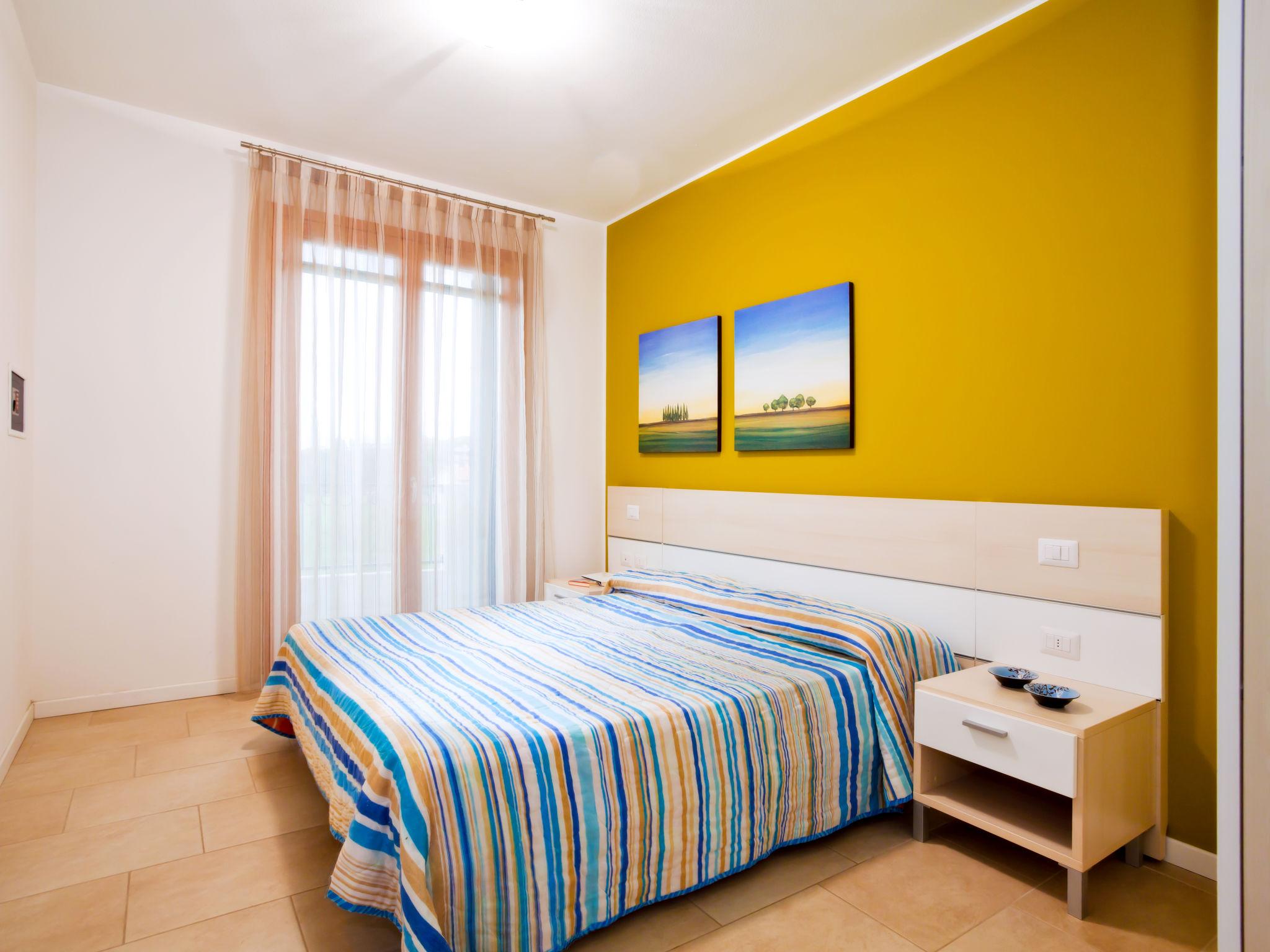 Foto 5 - Appartamento con 1 camera da letto a Caorle con piscina e vista mare