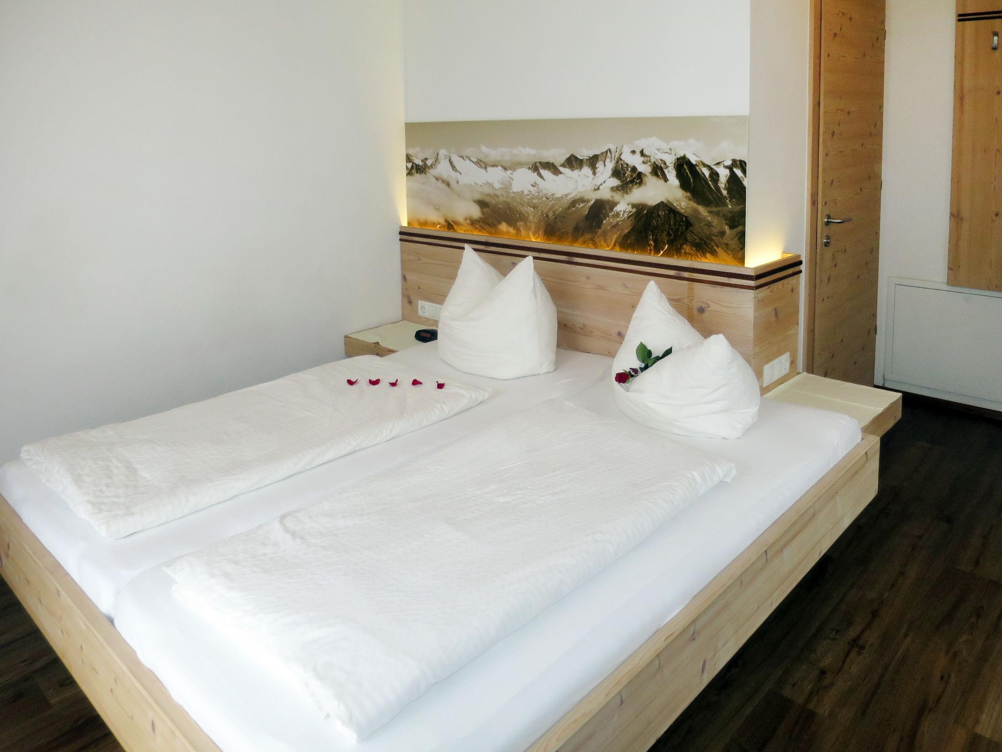 Foto 10 - Appartamento con 2 camere da letto a Rohrberg con piscina e vista sulle montagne