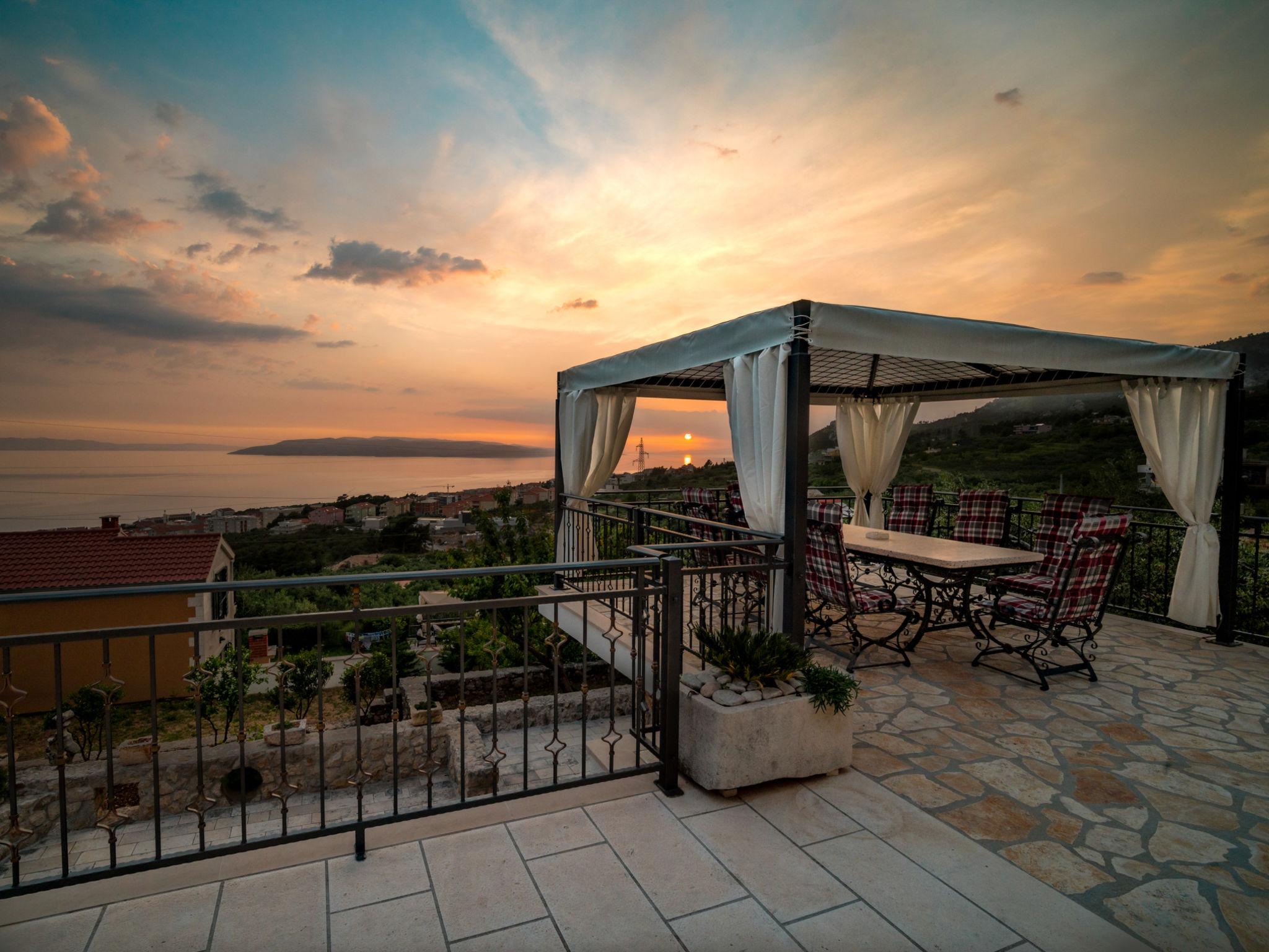 Foto 5 - Casa con 3 camere da letto a Makarska con piscina privata e vista mare