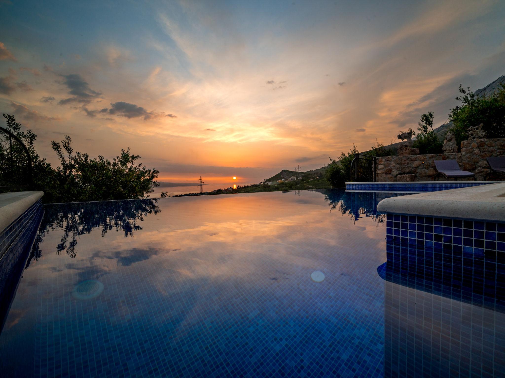 Foto 30 - Casa con 3 camere da letto a Makarska con piscina privata e vista mare