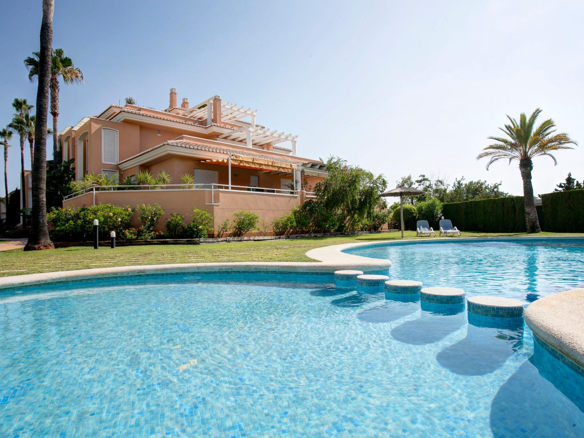 Foto 1 - Apartamento de 2 quartos em Oliva com piscina e vistas do mar