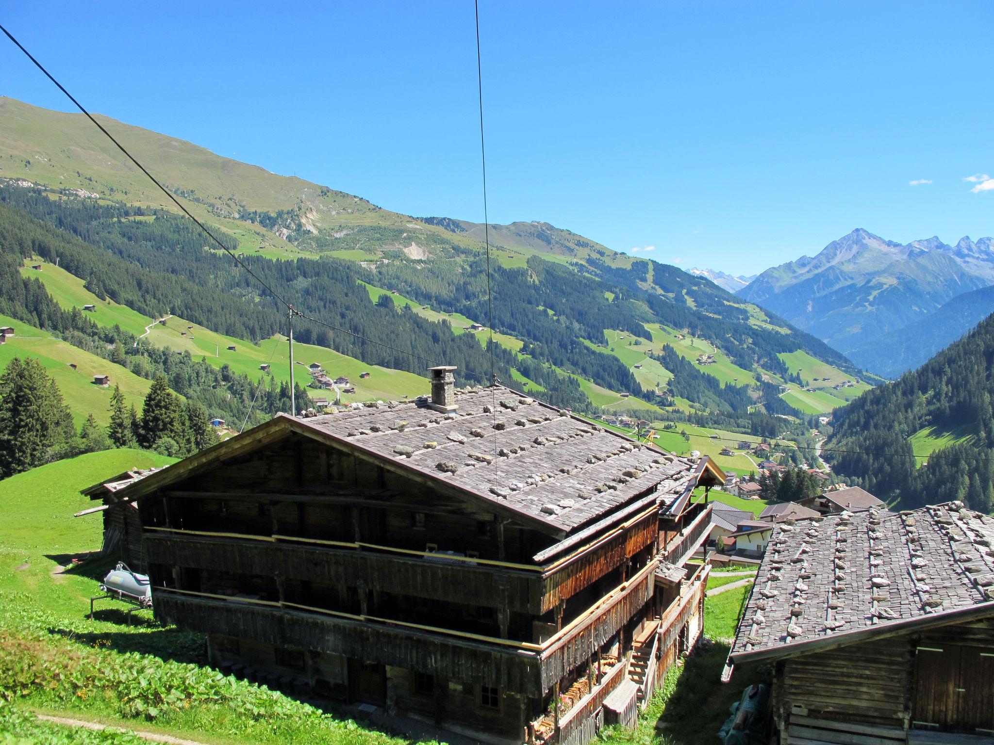 Photo 1 - Maison de 3 chambres à Tux avec jardin et vues sur la montagne