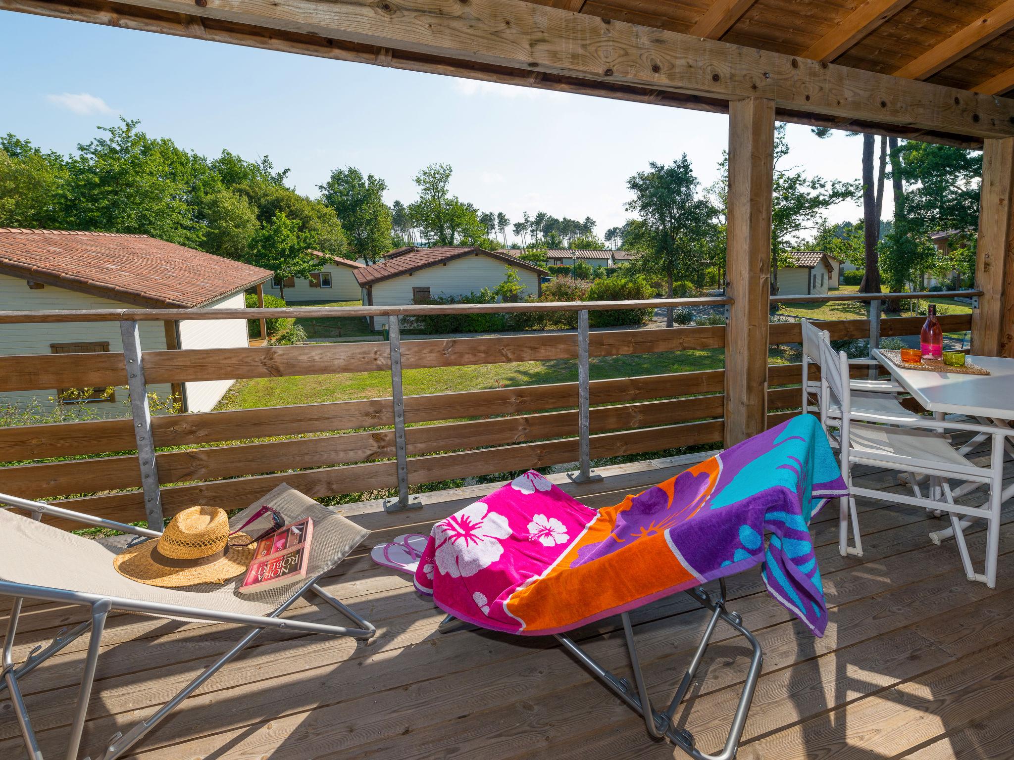 Foto 2 - Appartamento con 3 camere da letto a Parentis-en-Born con piscina e giardino