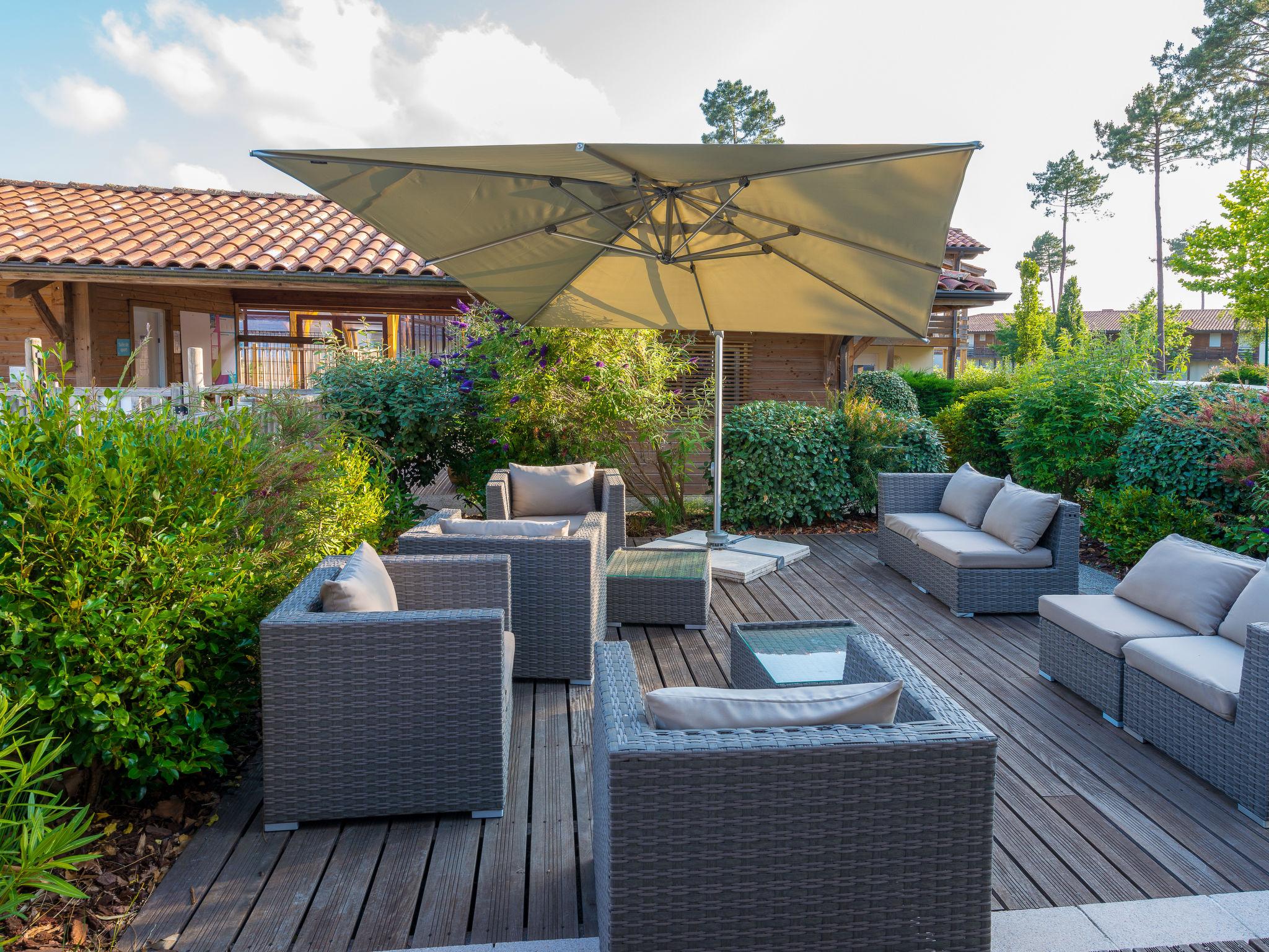 Photo 20 - Maison de 2 chambres à Parentis-en-Born avec piscine et jardin