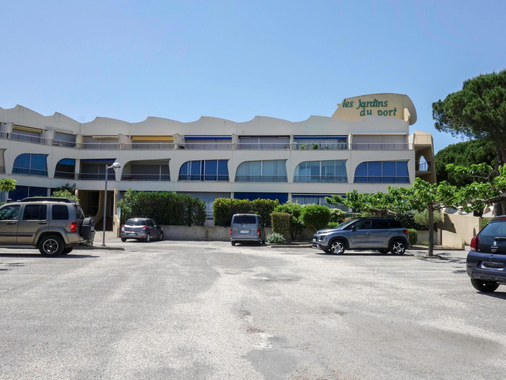 Photo 19 - Apartment in Le Grau-du-Roi with swimming pool and sea view