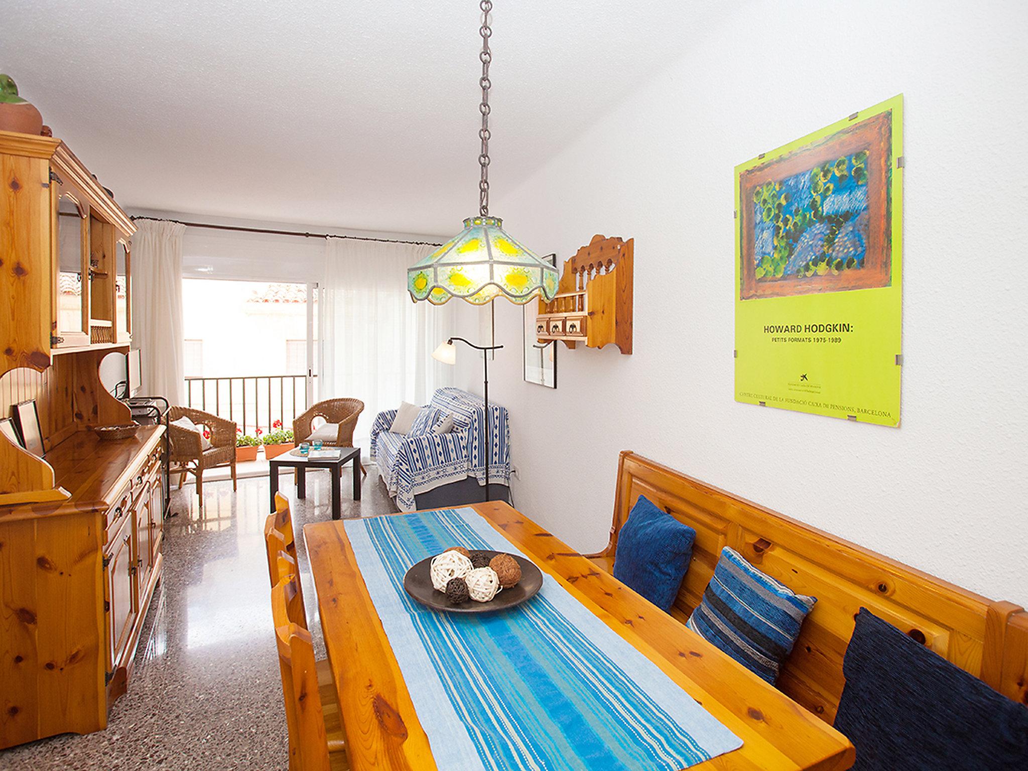 Photo 8 - 2 bedroom Apartment in Sant Pol de Mar