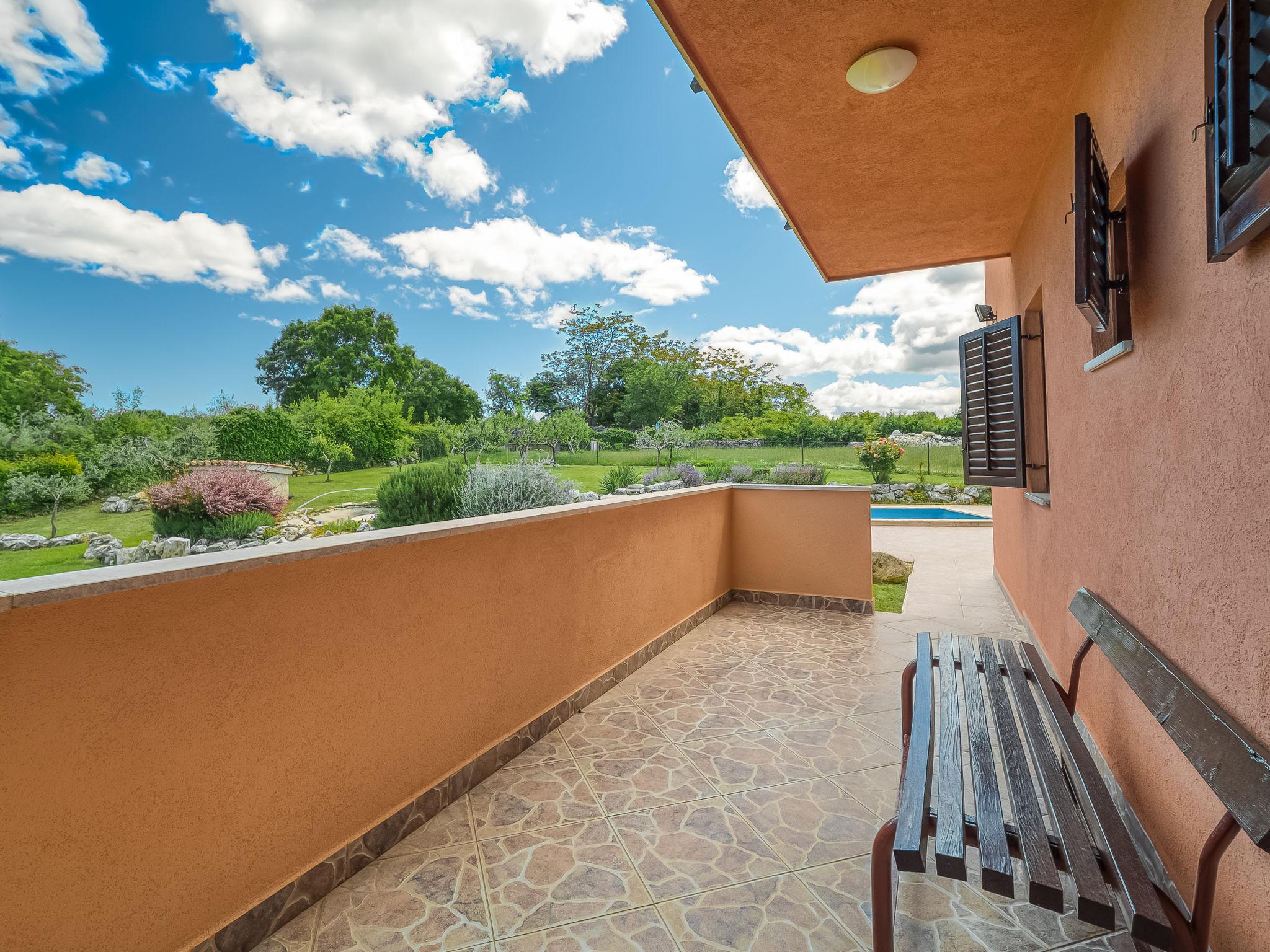 Foto 16 - Casa con 6 camere da letto a Marčana con piscina privata e giardino