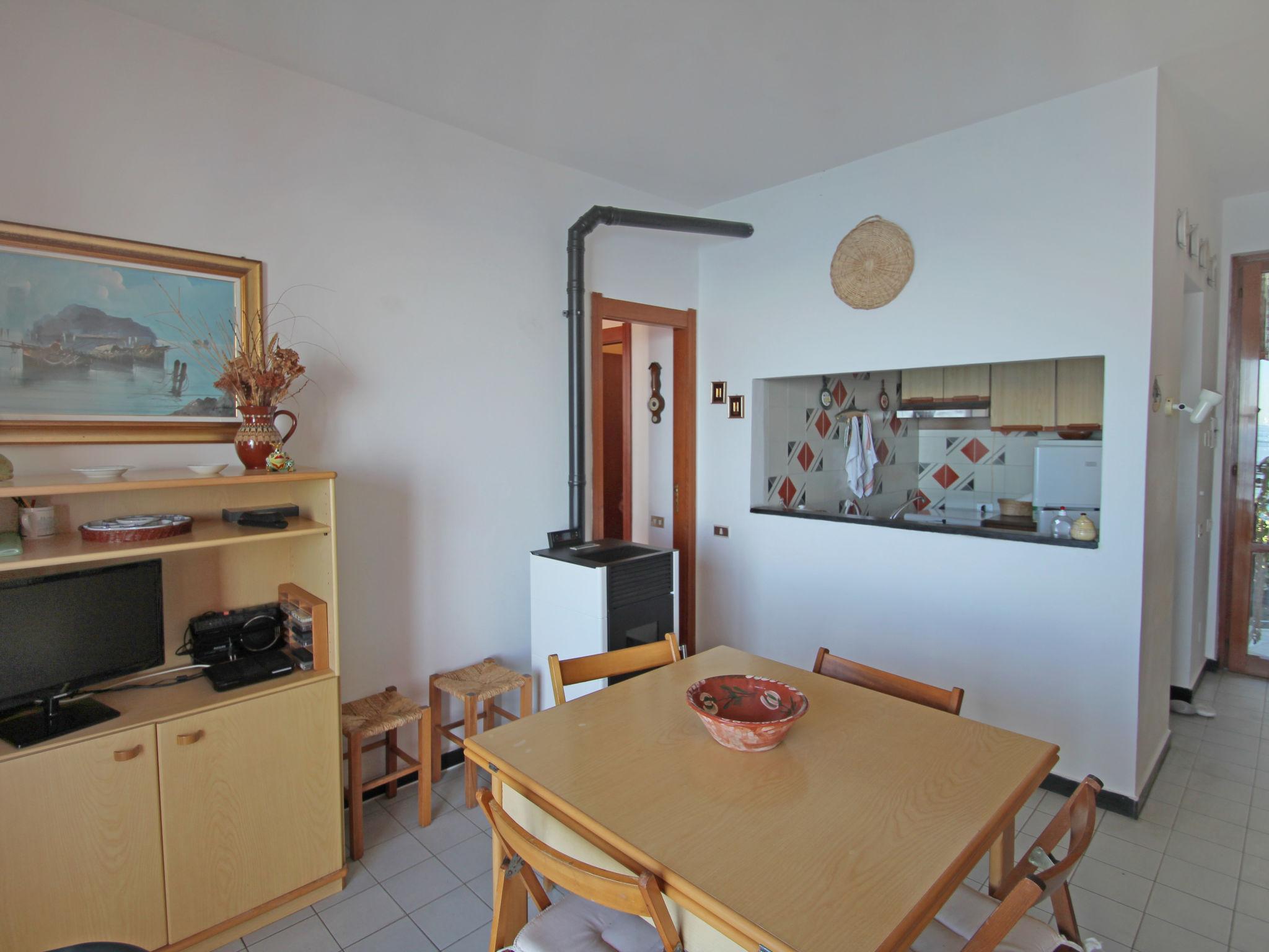 Foto 6 - Appartamento con 2 camere da letto a Moneglia con vista mare