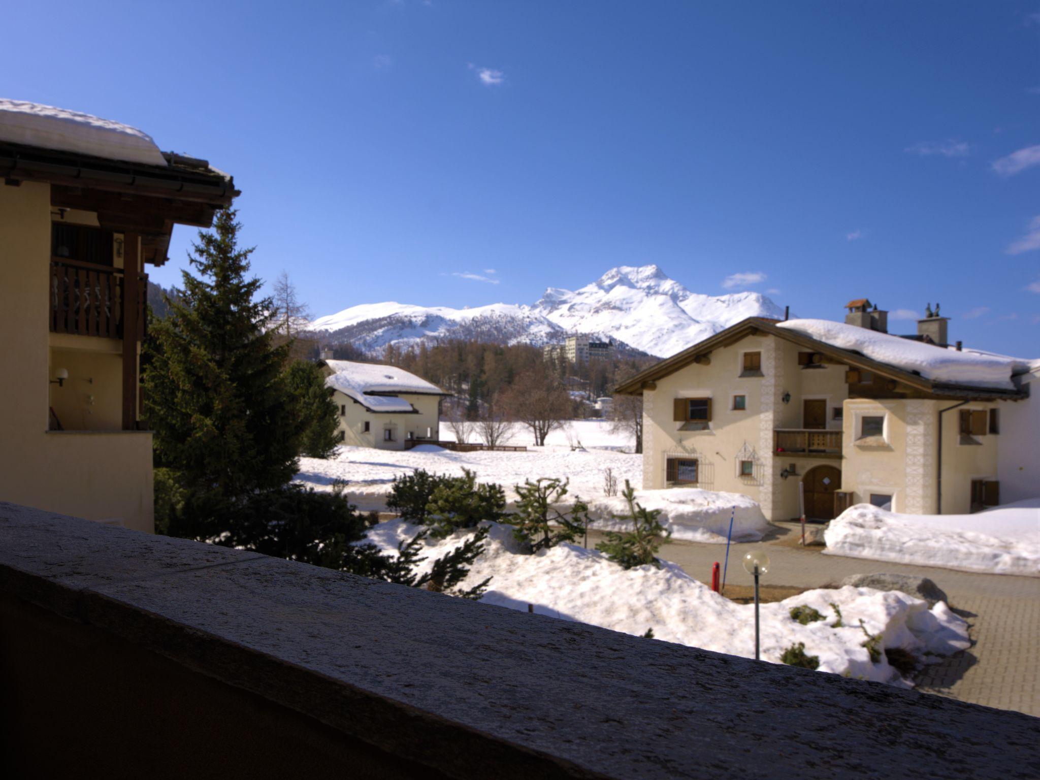 Foto 21 - Apartamento de 1 habitación en Sils im Engadin/Segl con vistas a la montaña